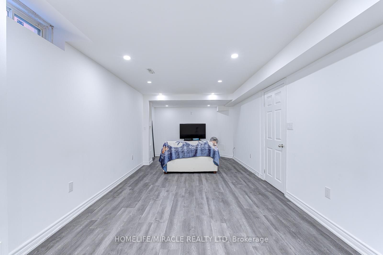 32 Pennsylvania Avenue Property Photo 44