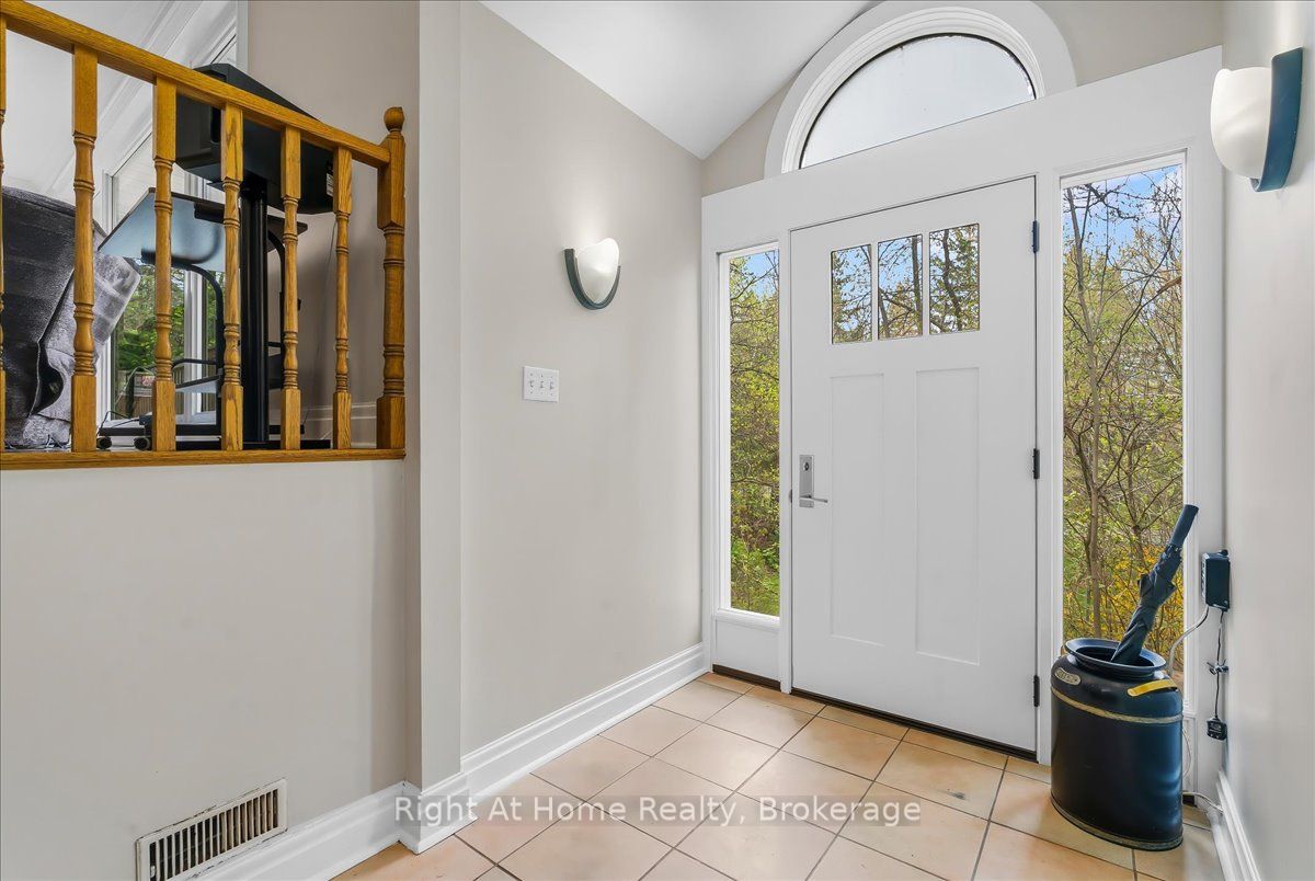 1252 Britannia Road Property Photo 12