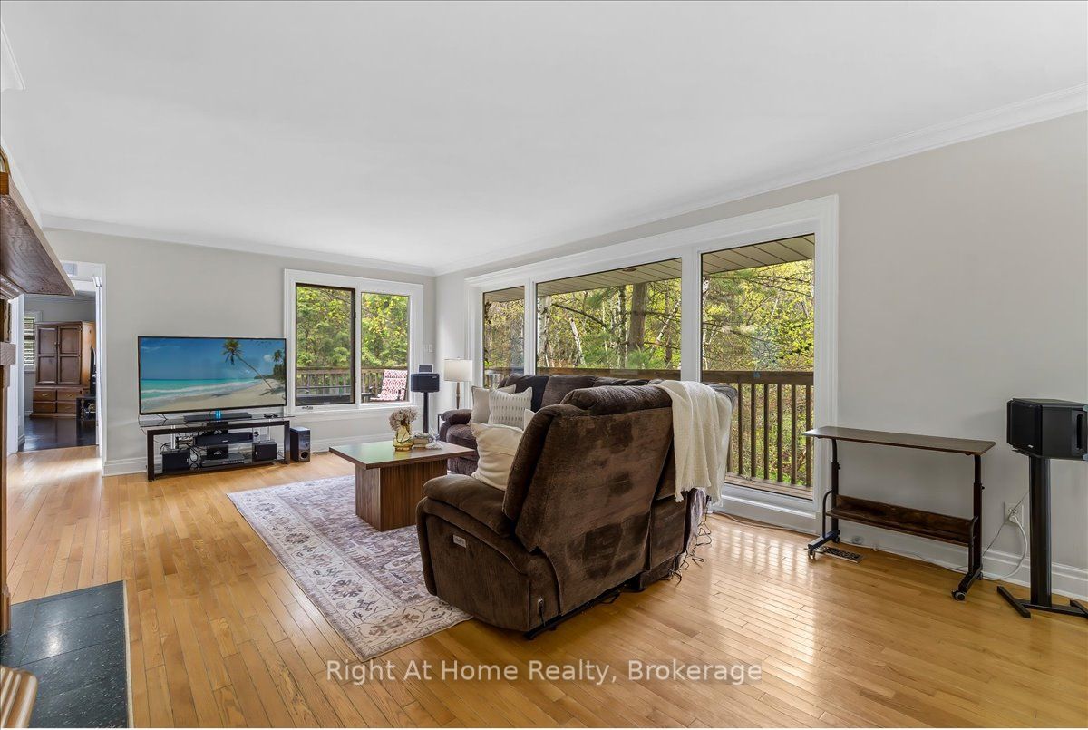 1252 Britannia Road Property Photo 13