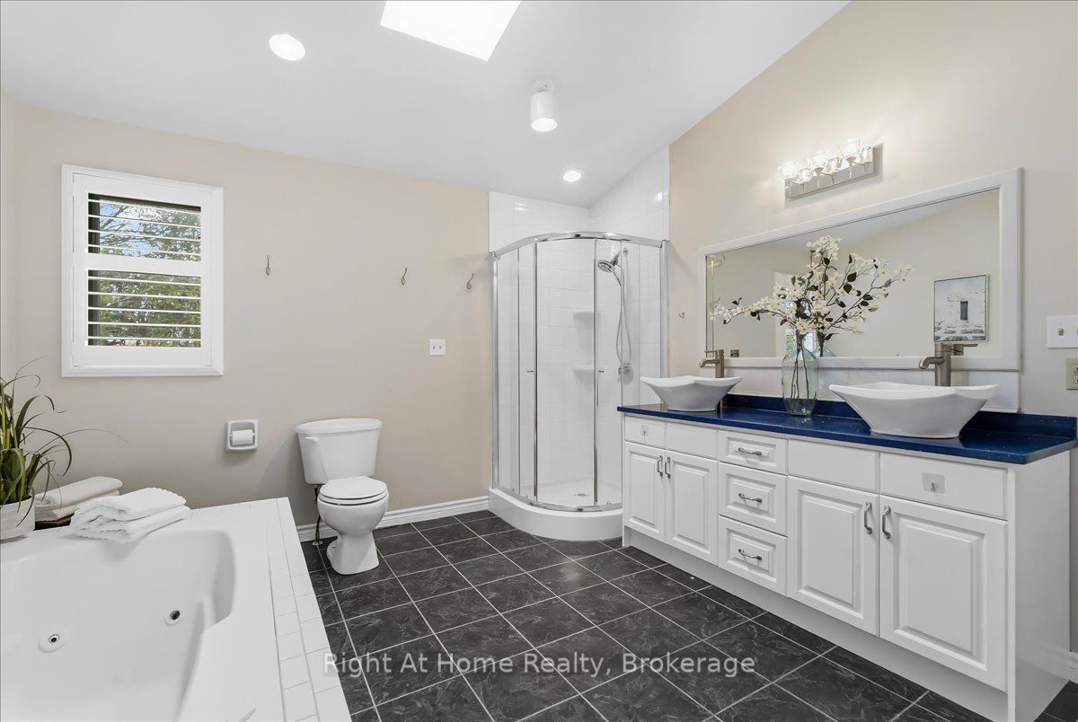1252 Britannia Road Property Photo 25