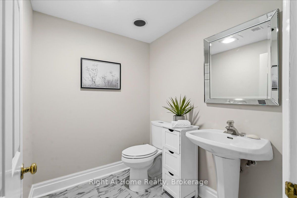 1252 Britannia Road Property Photo 37