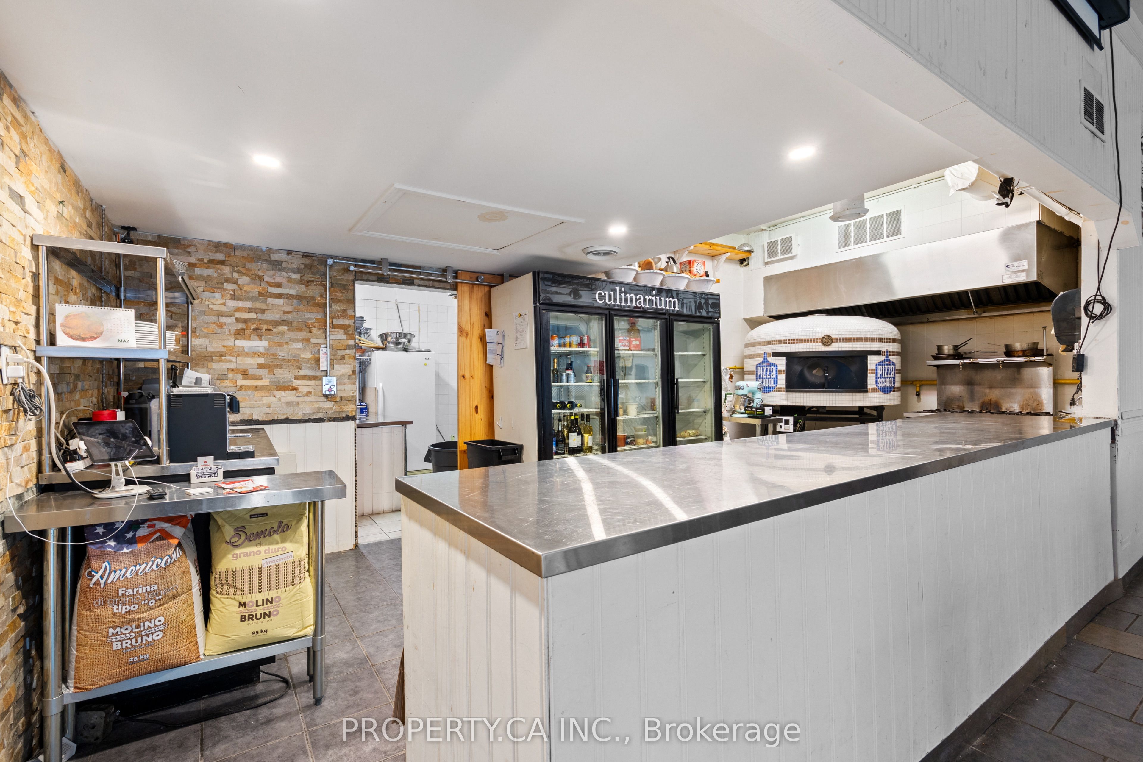 1213 Weston Road Property Photo 9