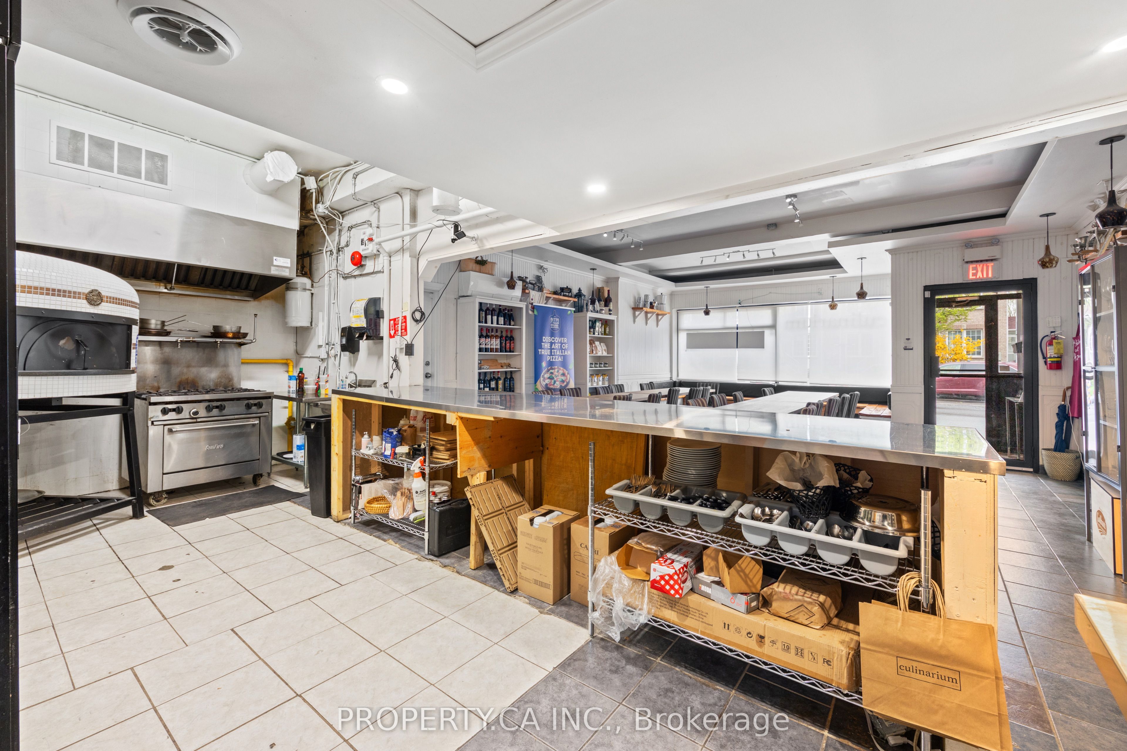 1213 Weston Road Property Photo 11
