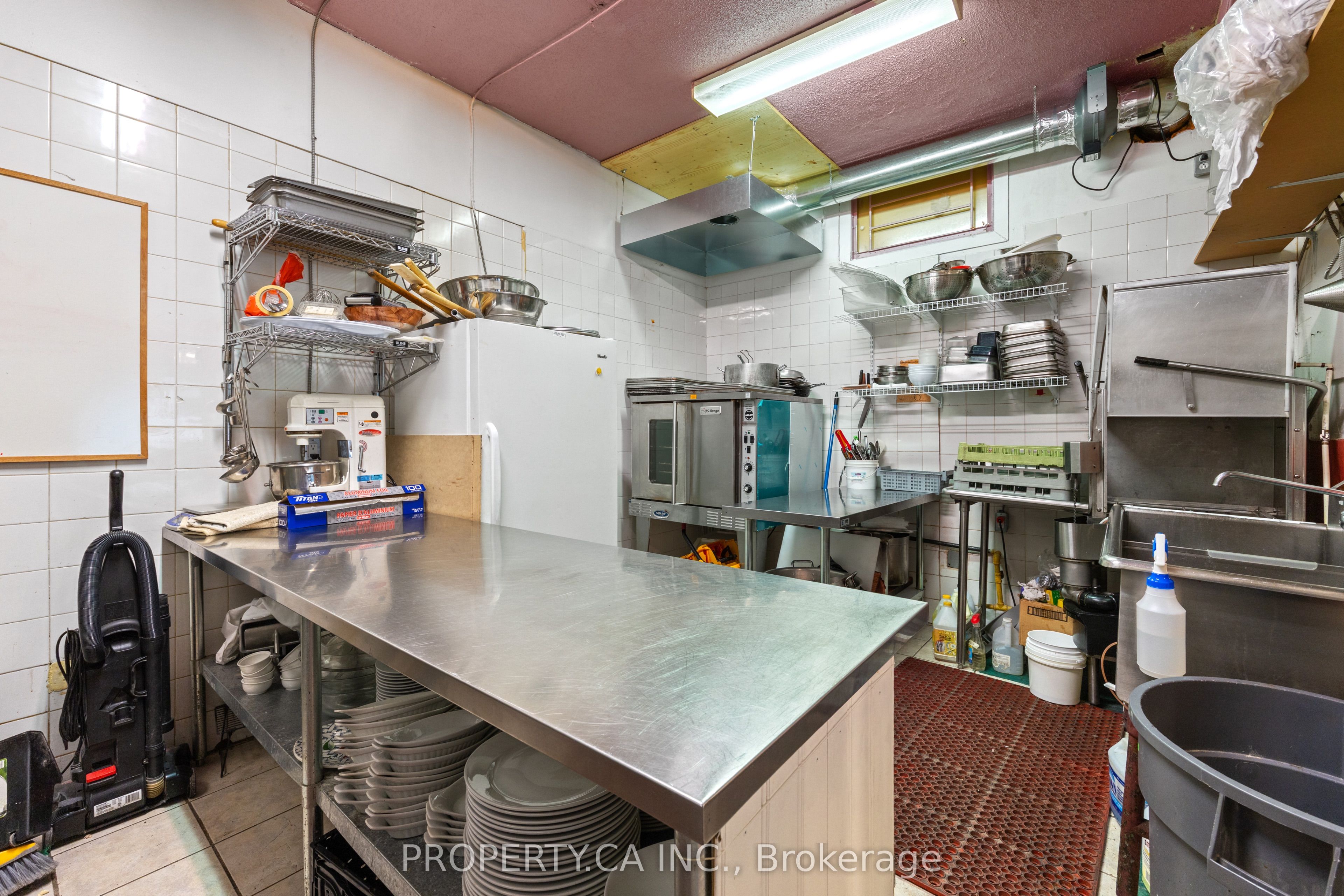 1213 Weston Road Property Photo 13