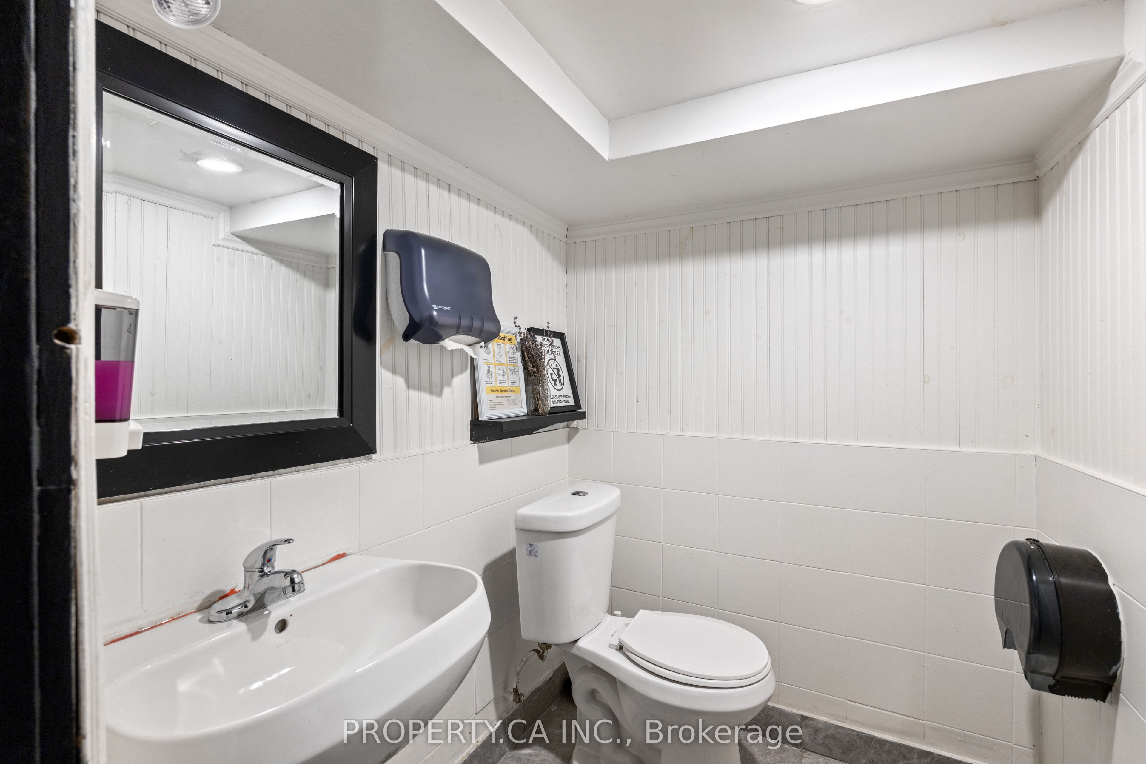 1213 Weston Road Property Photo 15