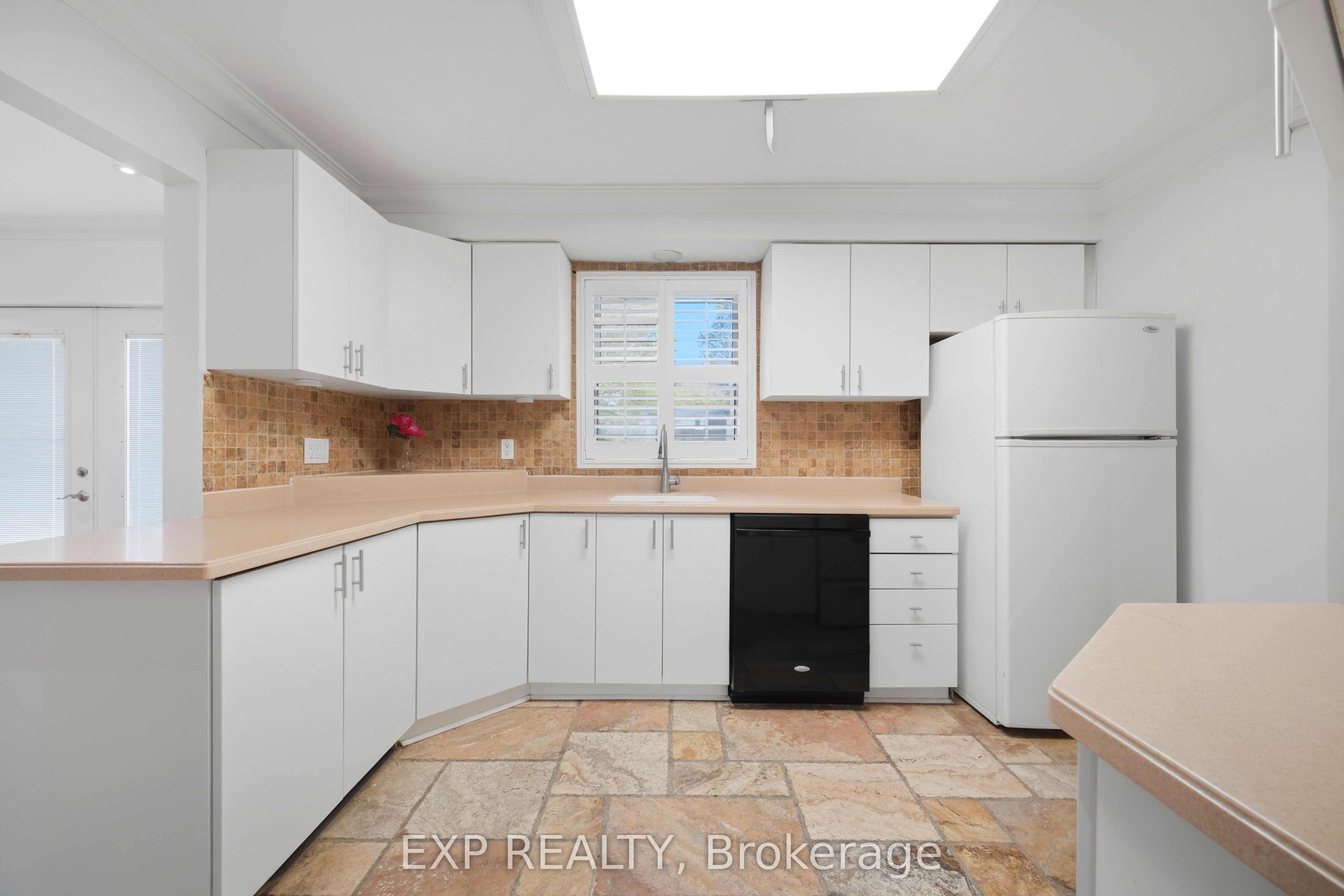 2065 Westfield Drive Property Photo 14