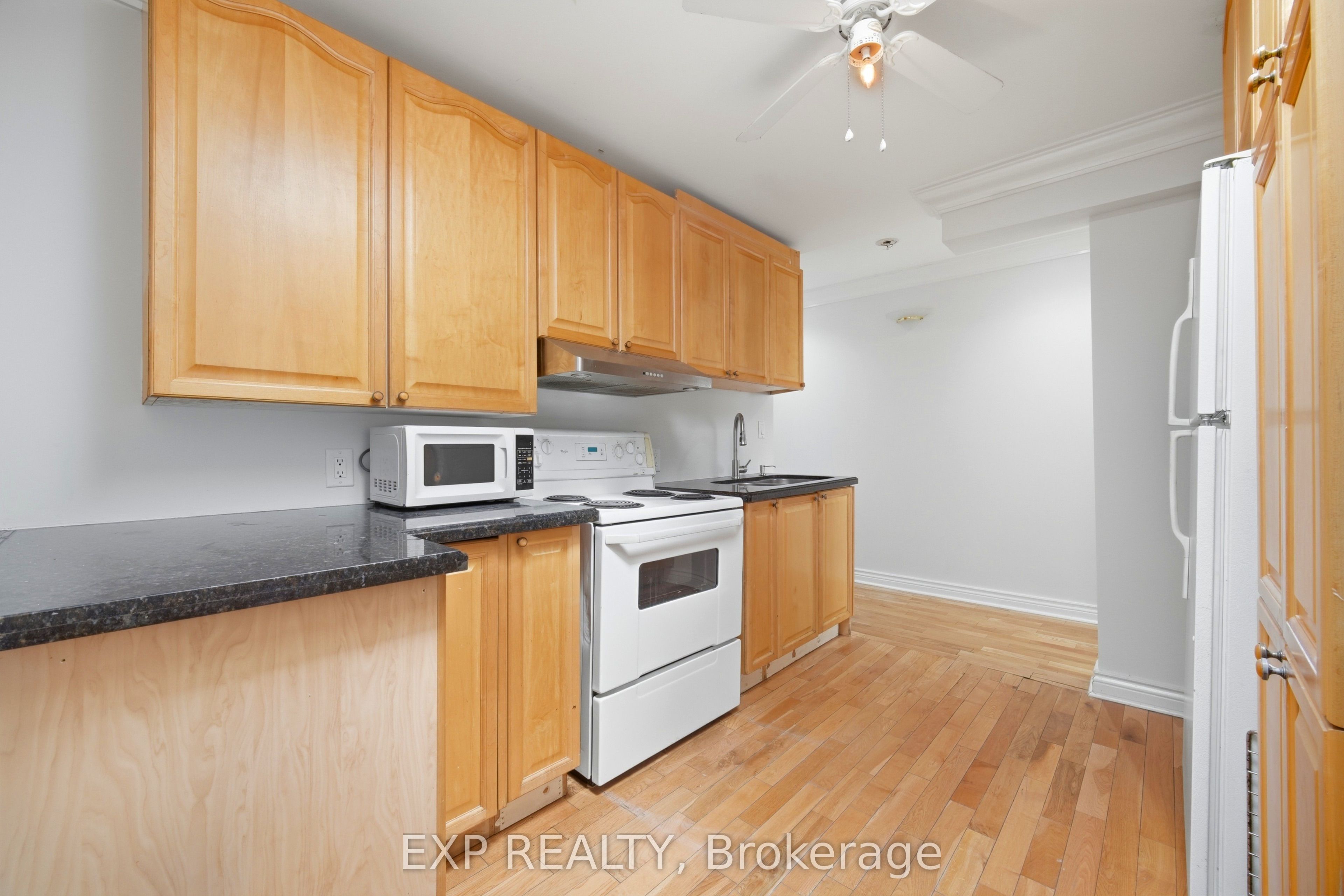 2065 Westfield Drive Property Photo 18