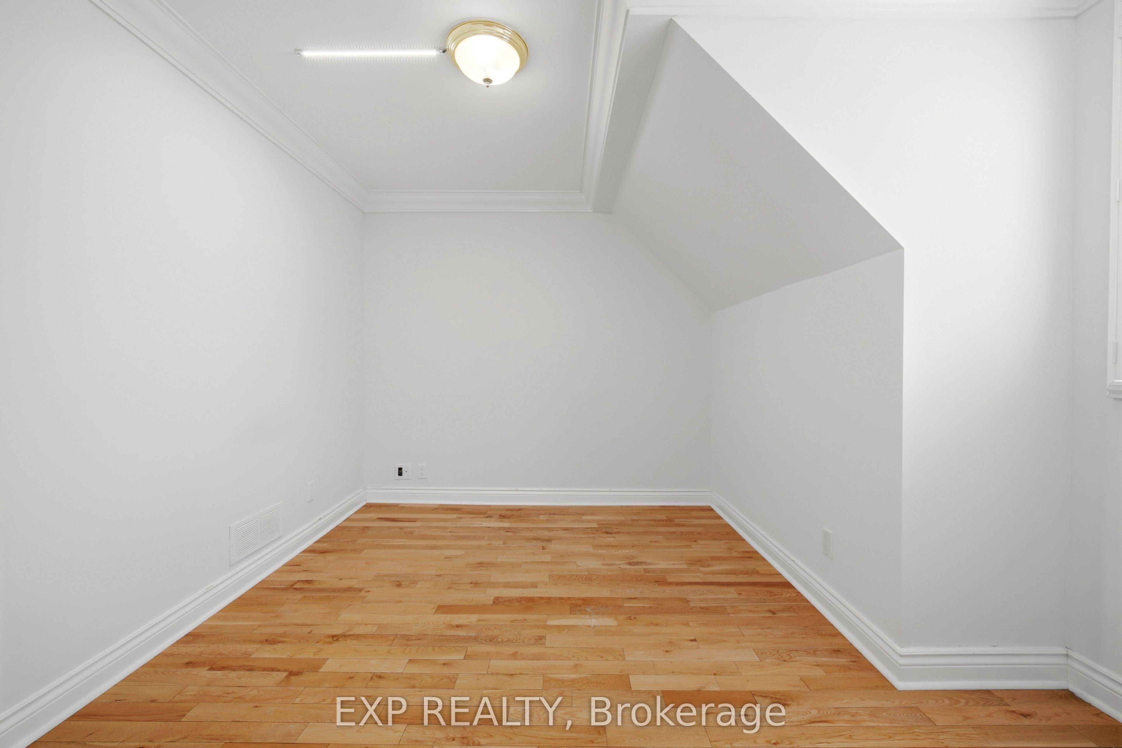 2065 Westfield Drive Property Photo 24