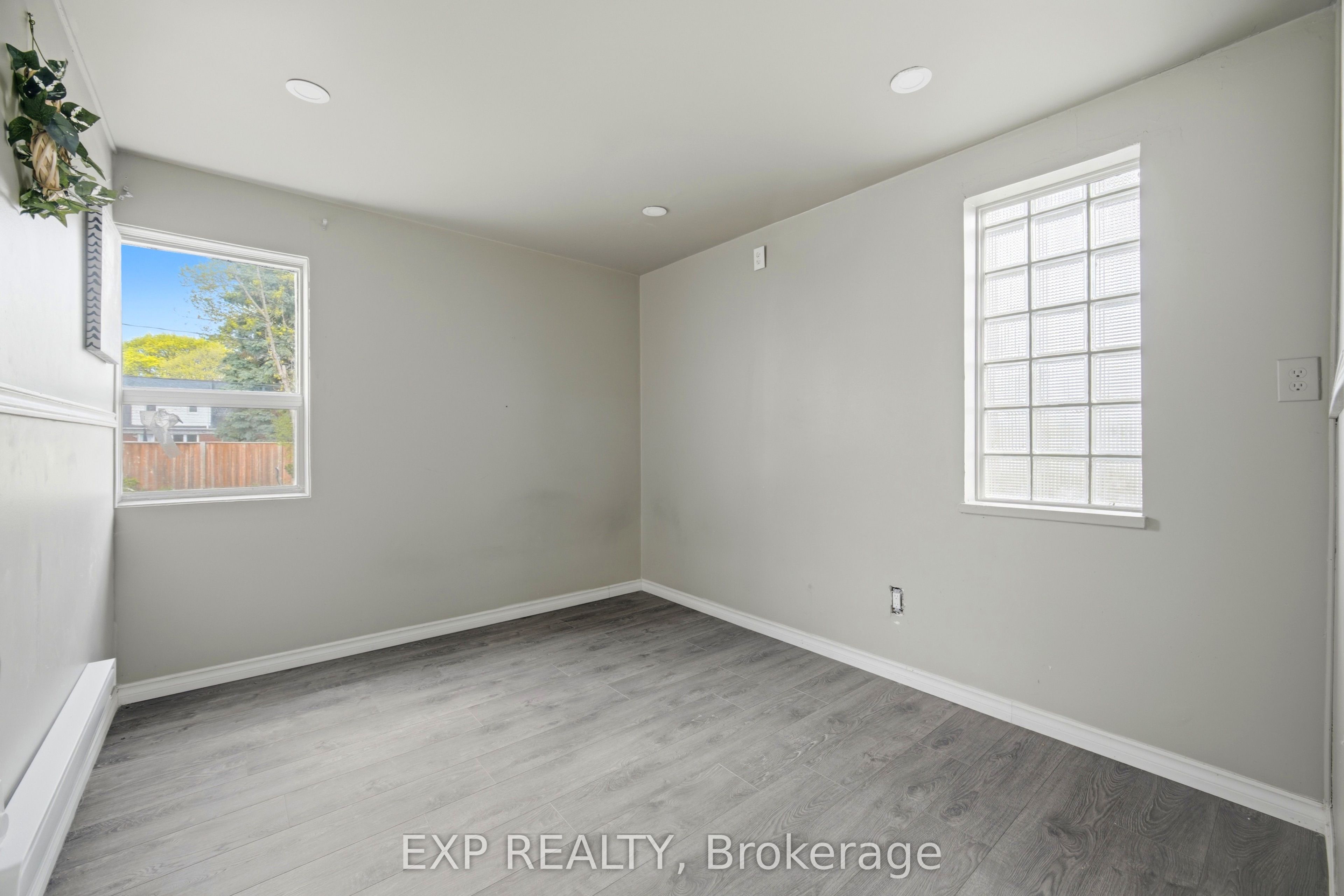 2065 Westfield Drive Property Photo 32
