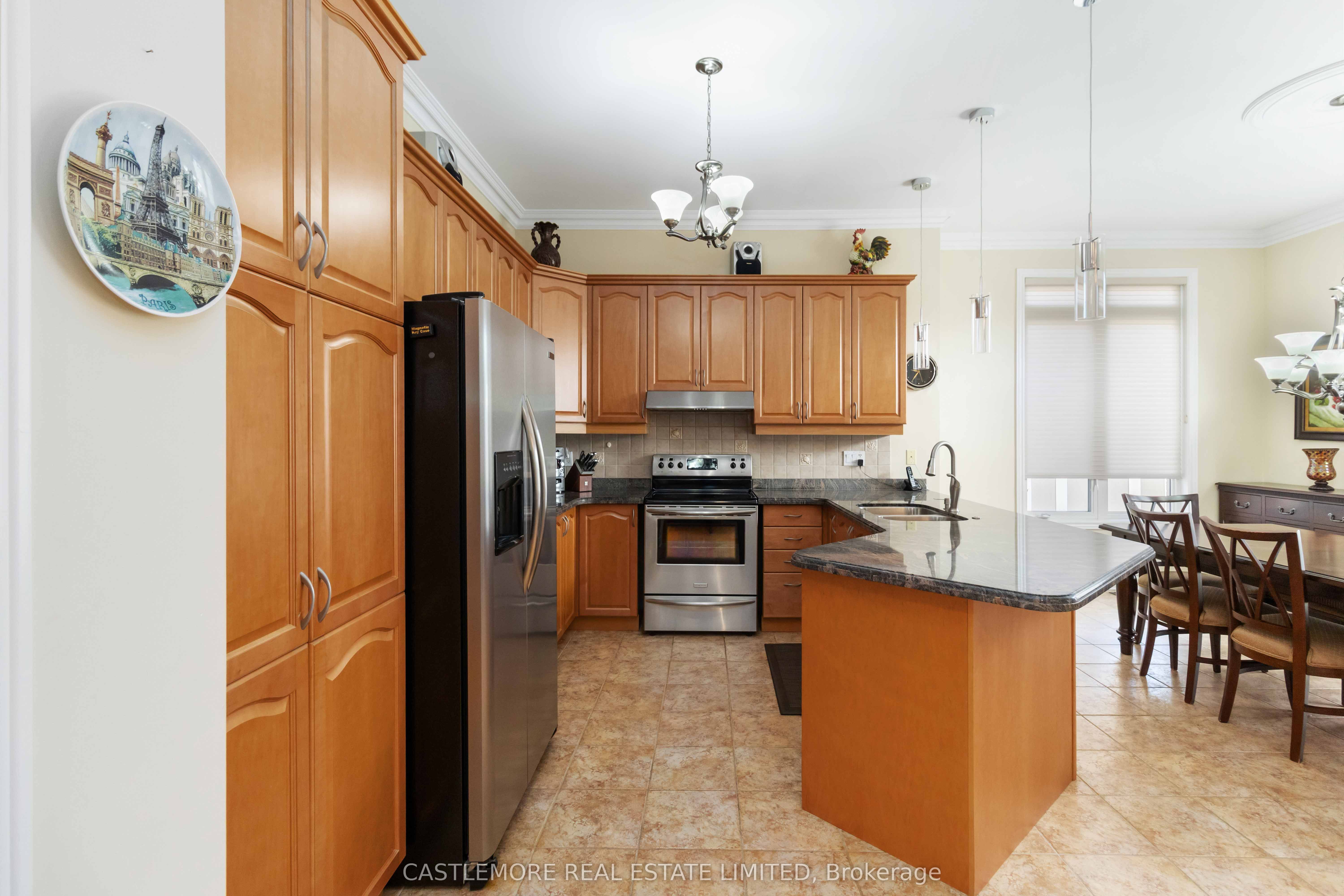 39 Saint Hubert Drive Property Photo 3