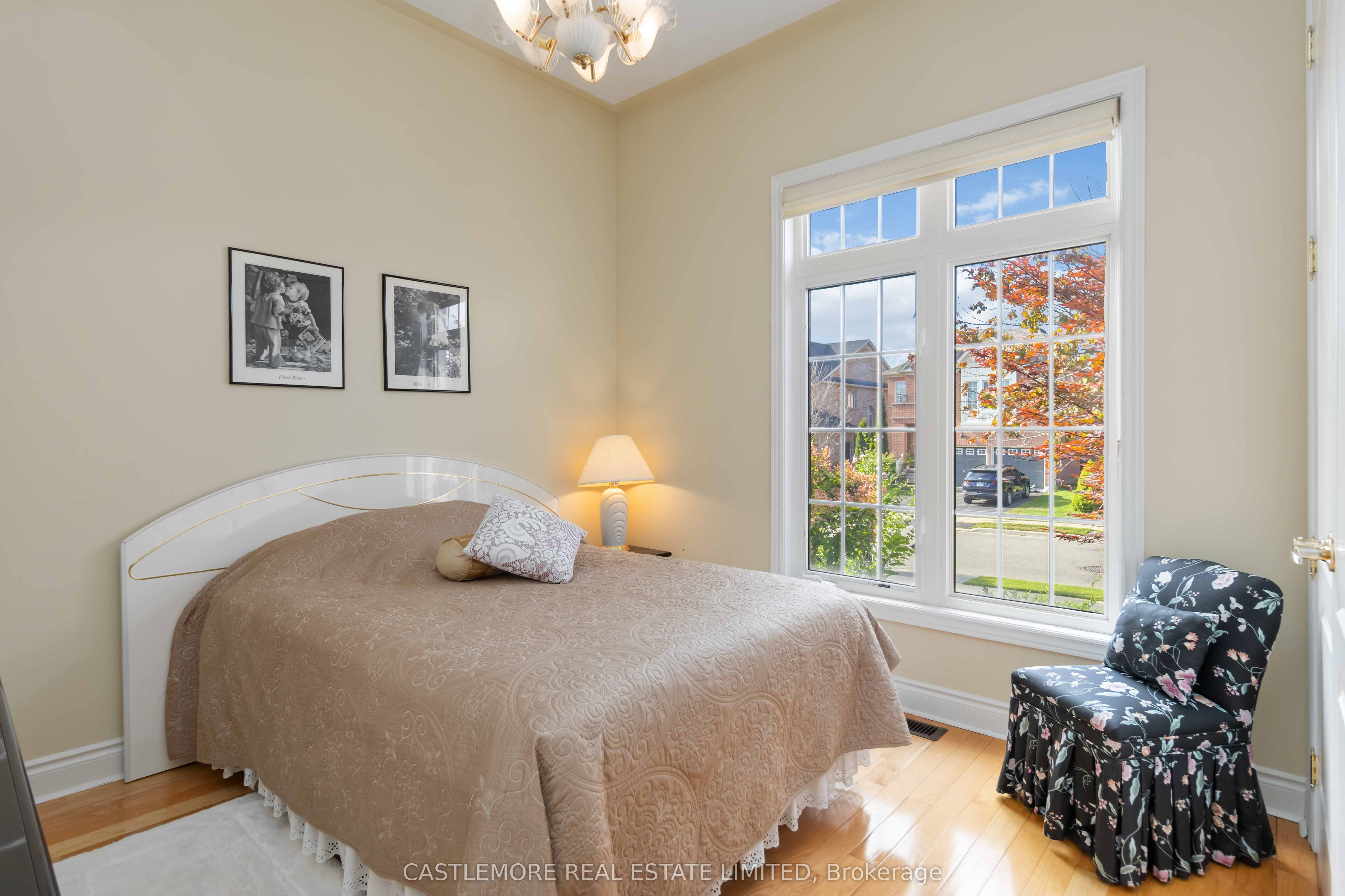 39 Saint Hubert Drive Property Photo 15