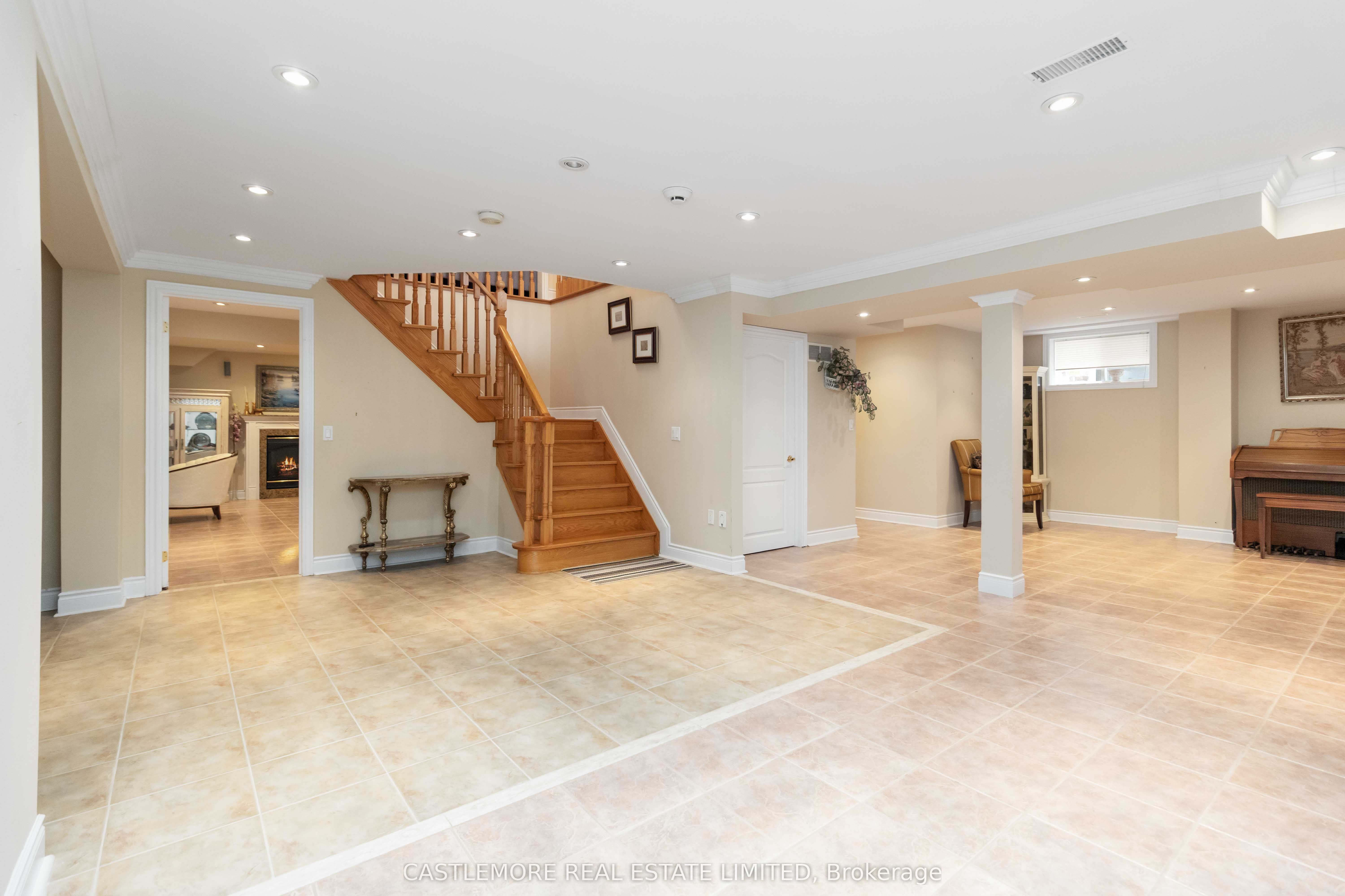 39 Saint Hubert Drive Property Photo 18