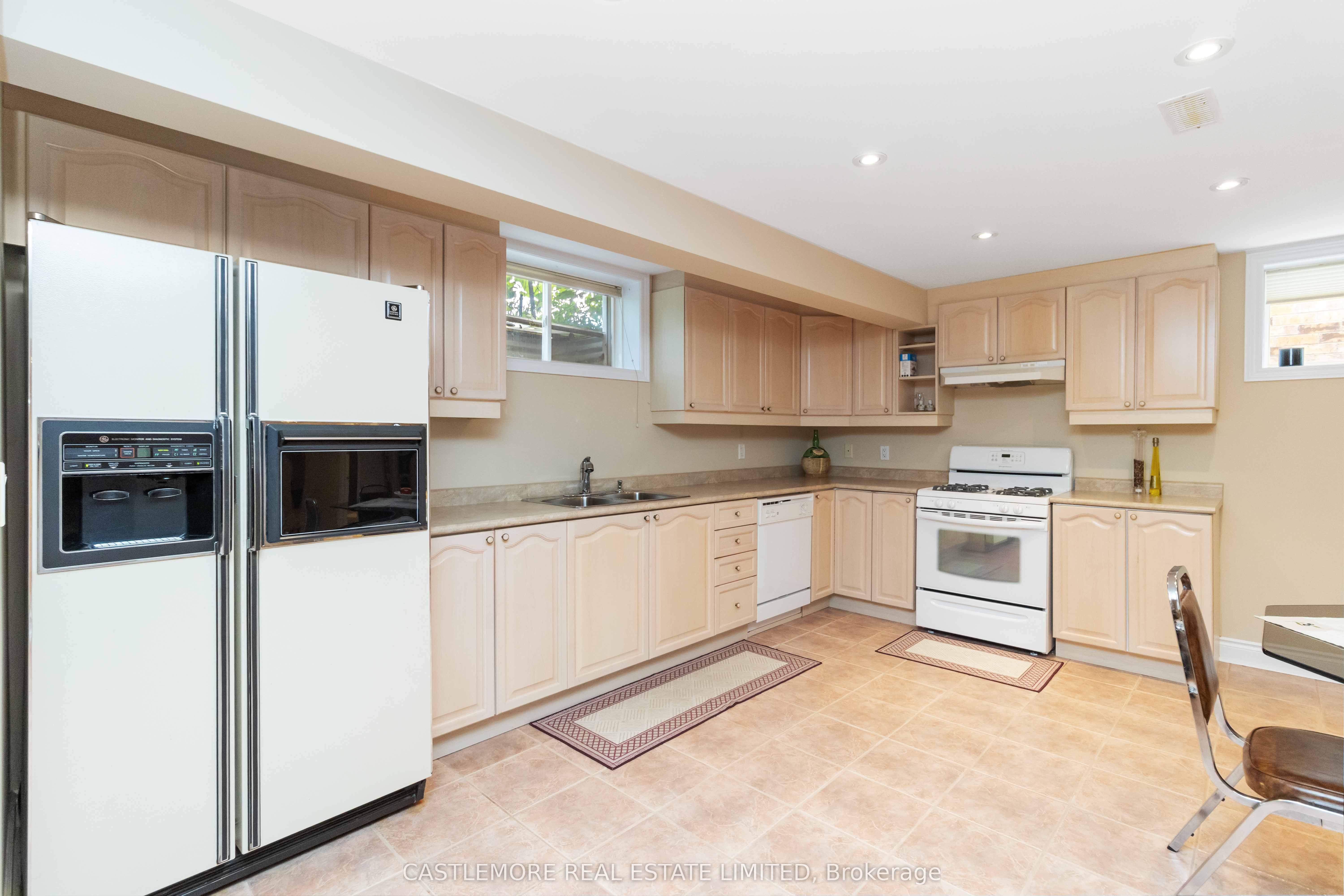 39 Saint Hubert Drive Property Photo 21