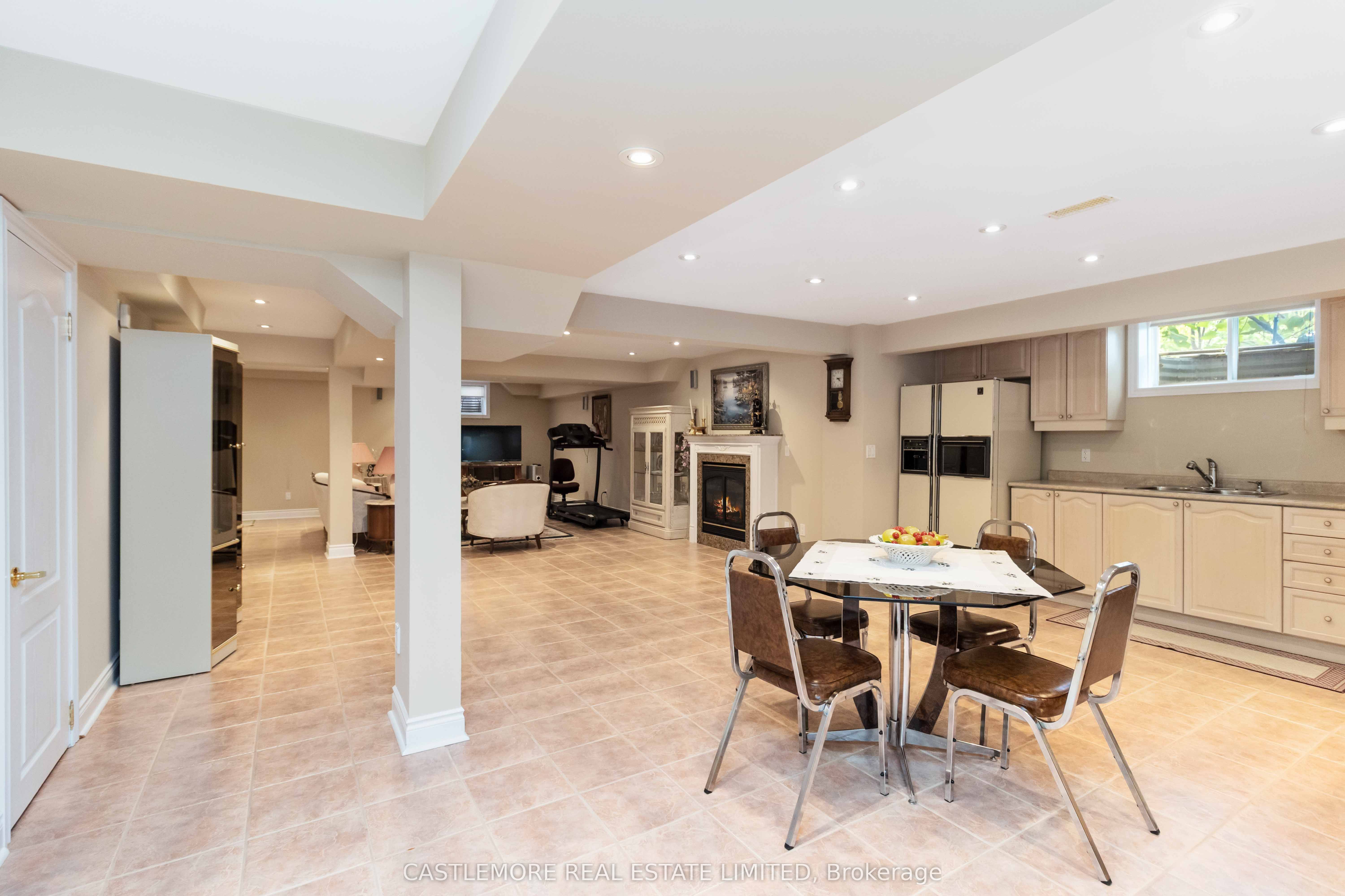 39 Saint Hubert Drive Property Photo 23