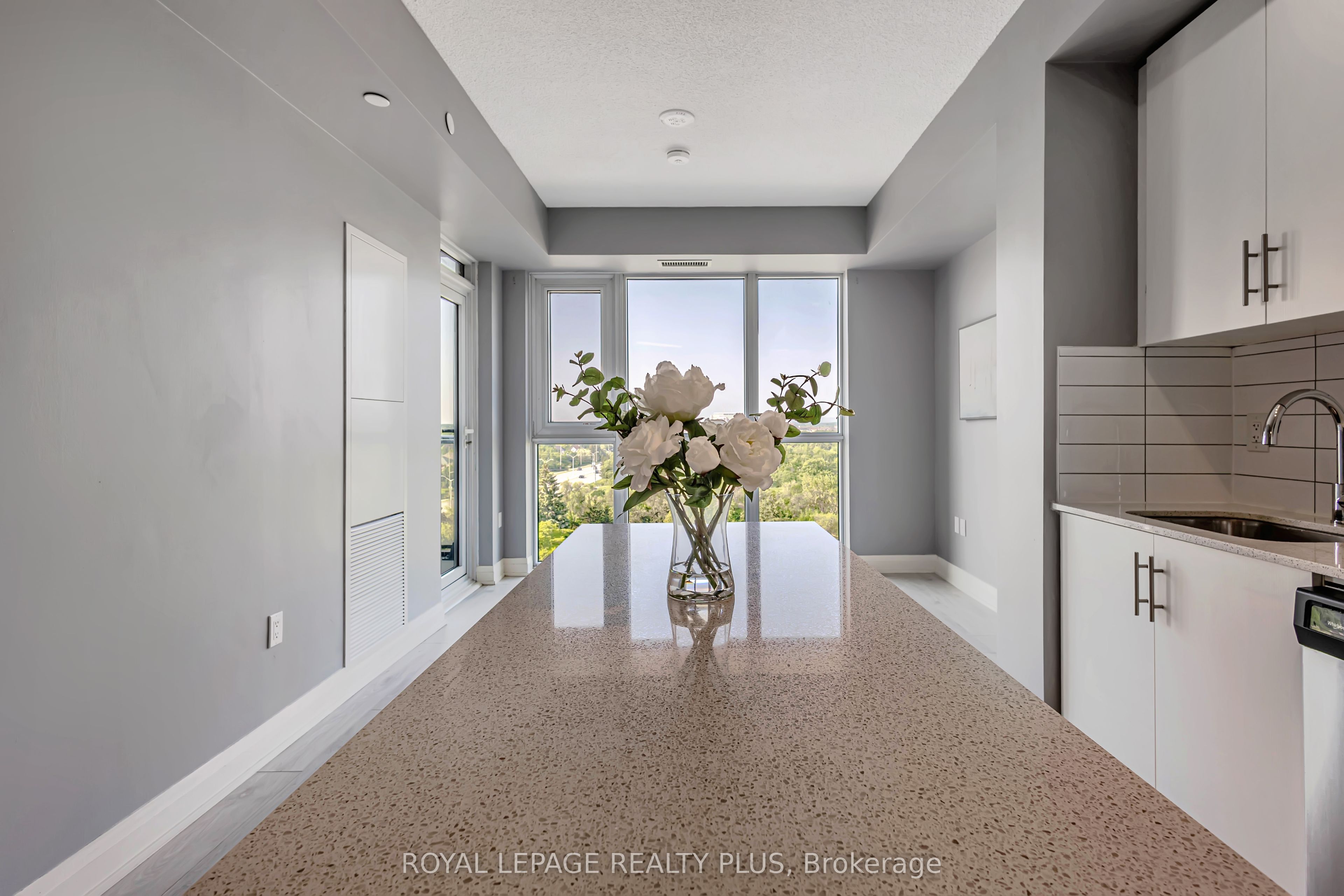 509 Dundas Street W 701 Property Photo 3