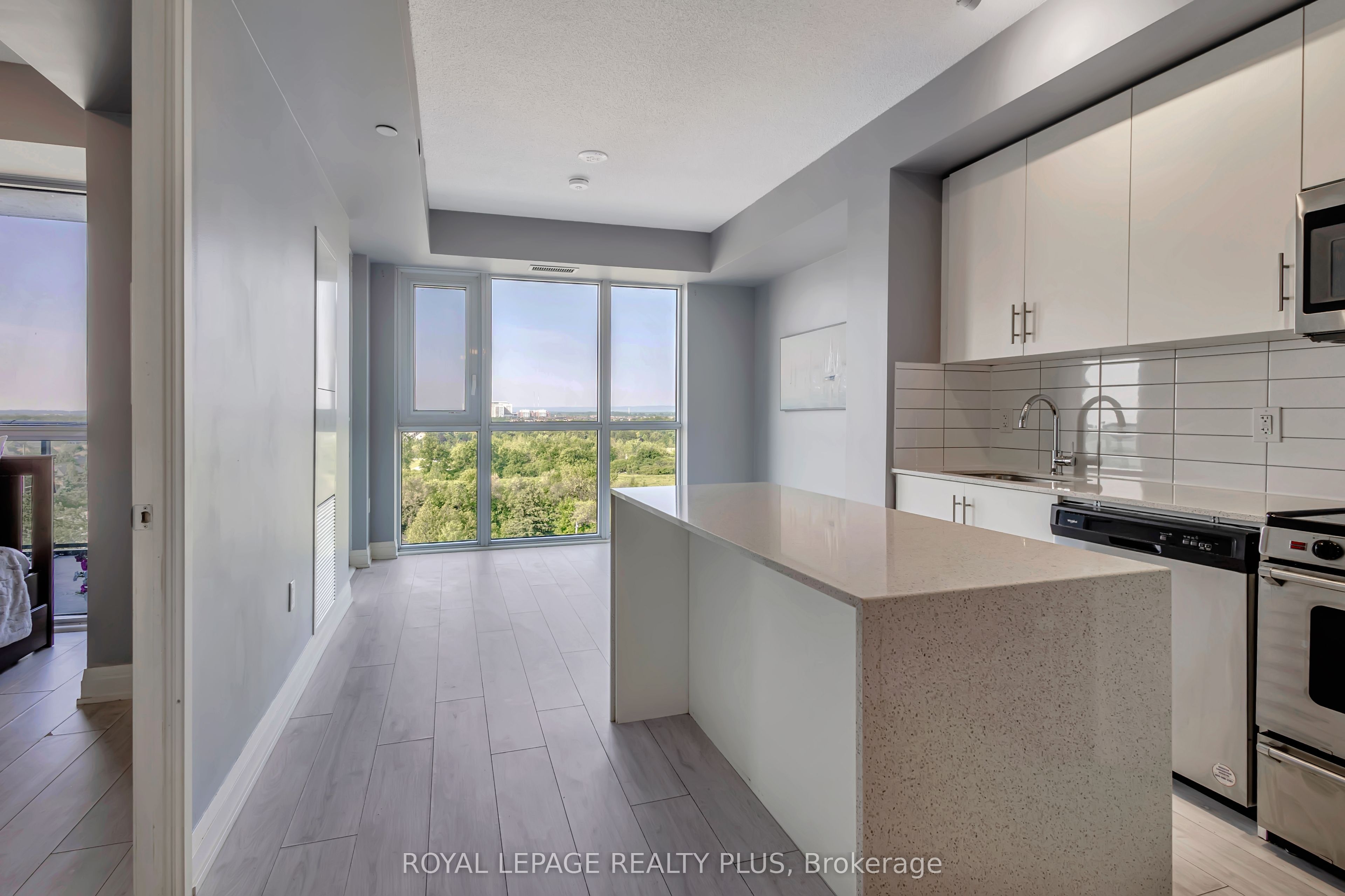 509 Dundas Street W 701 Property Photo 10