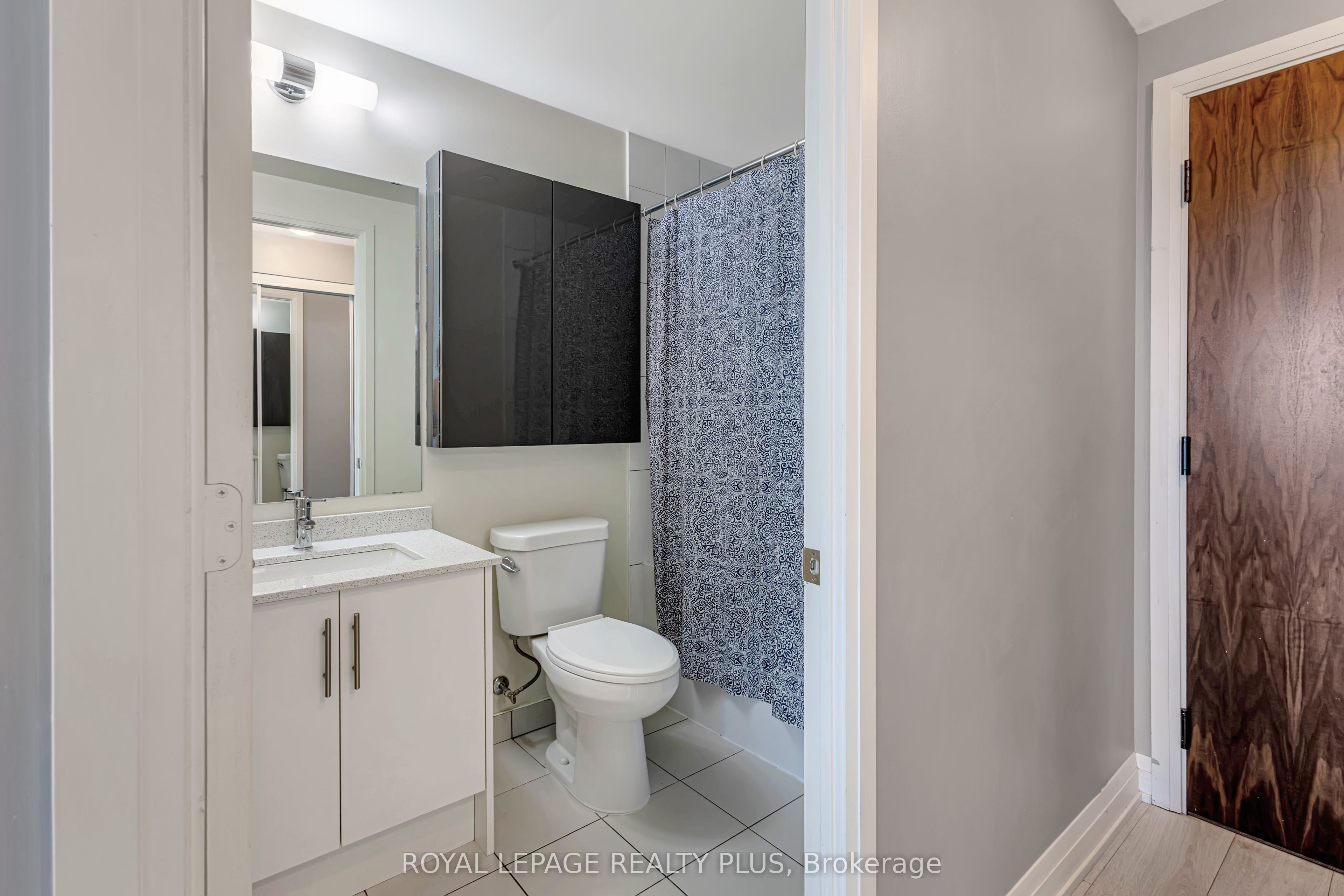 509 Dundas Street W 701 Property Photo 14