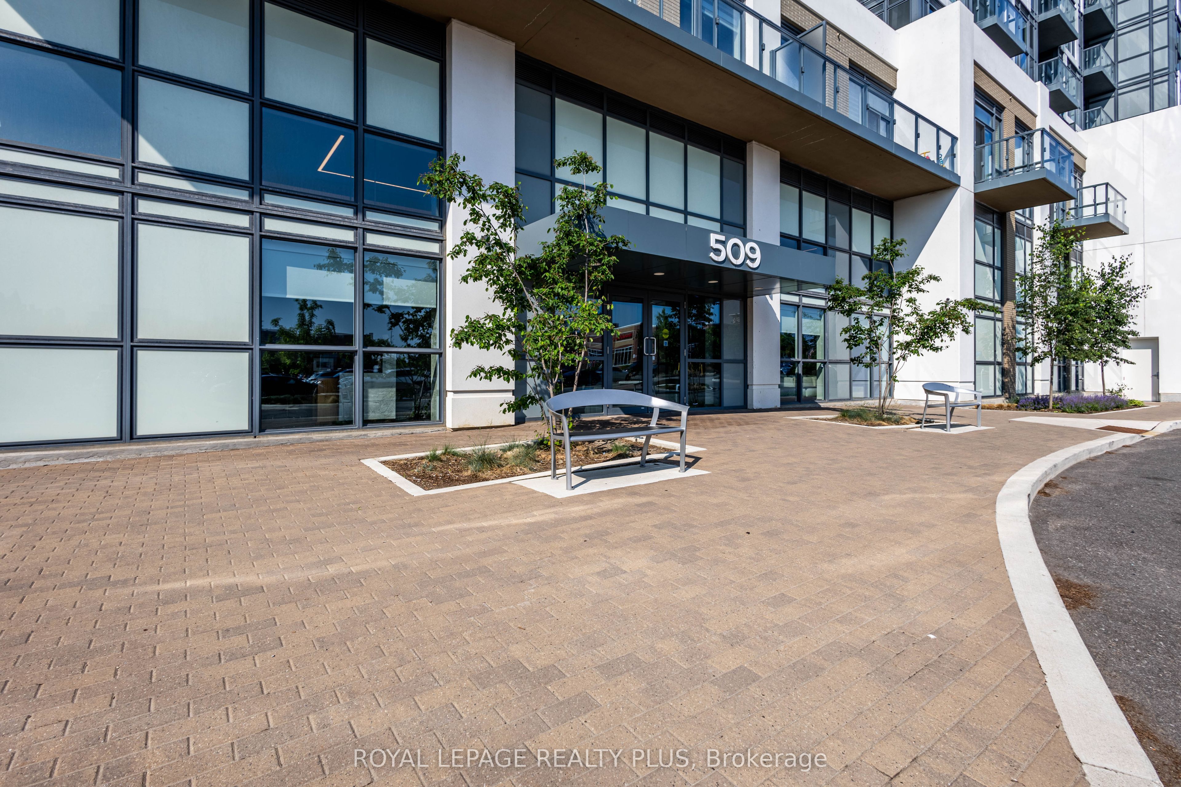 509 Dundas Street W 701 Property Photo 28