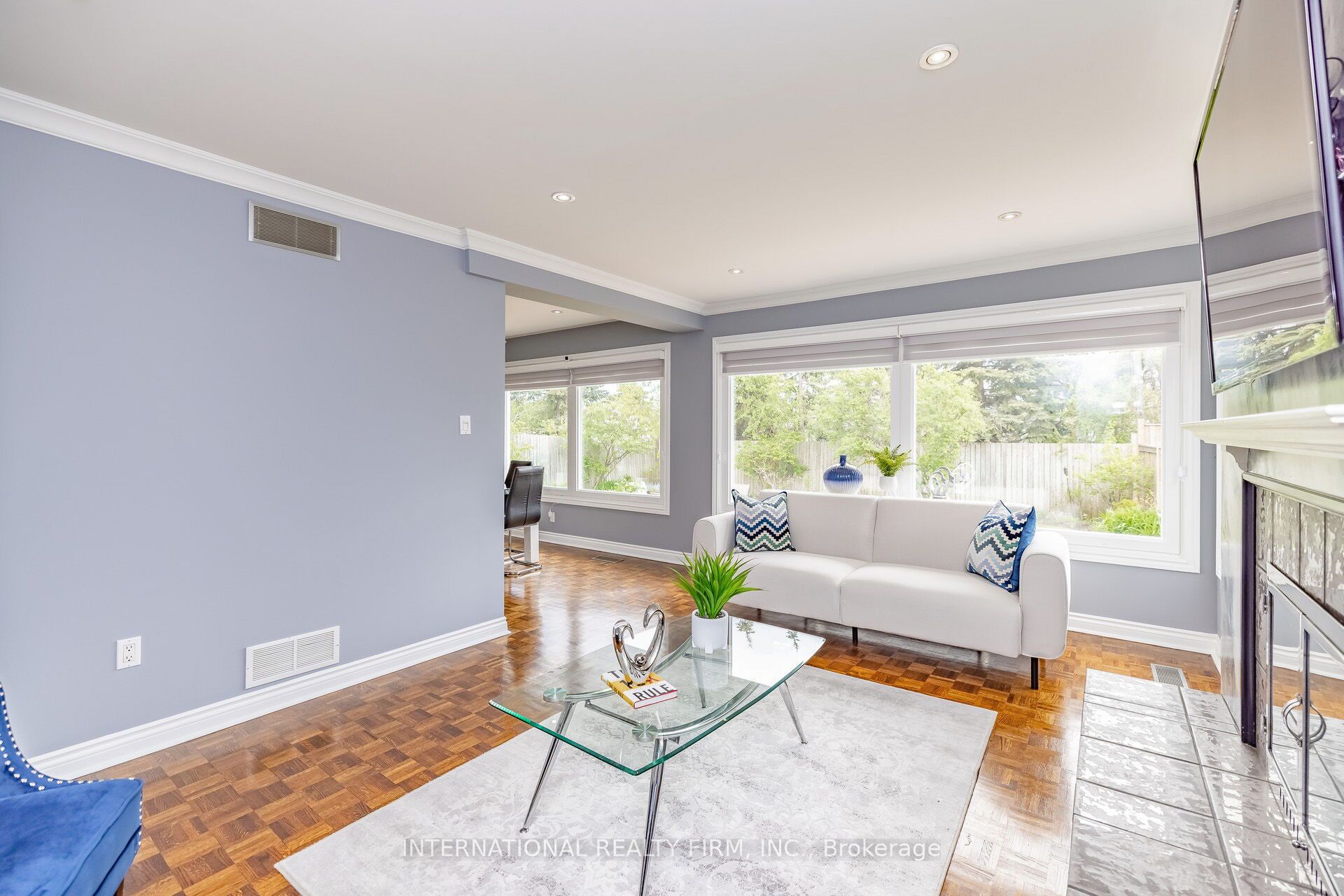 1236 Fleet Street Property Photo 12