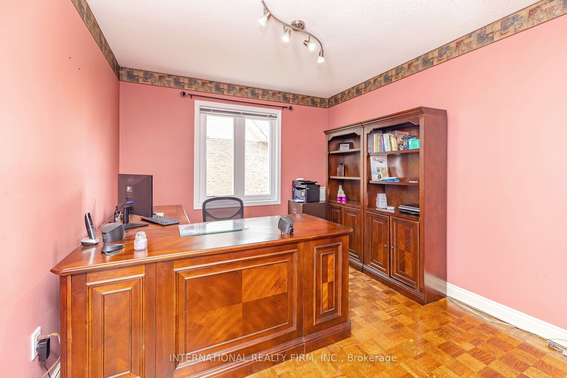 1236 Fleet Street Property Photo 14
