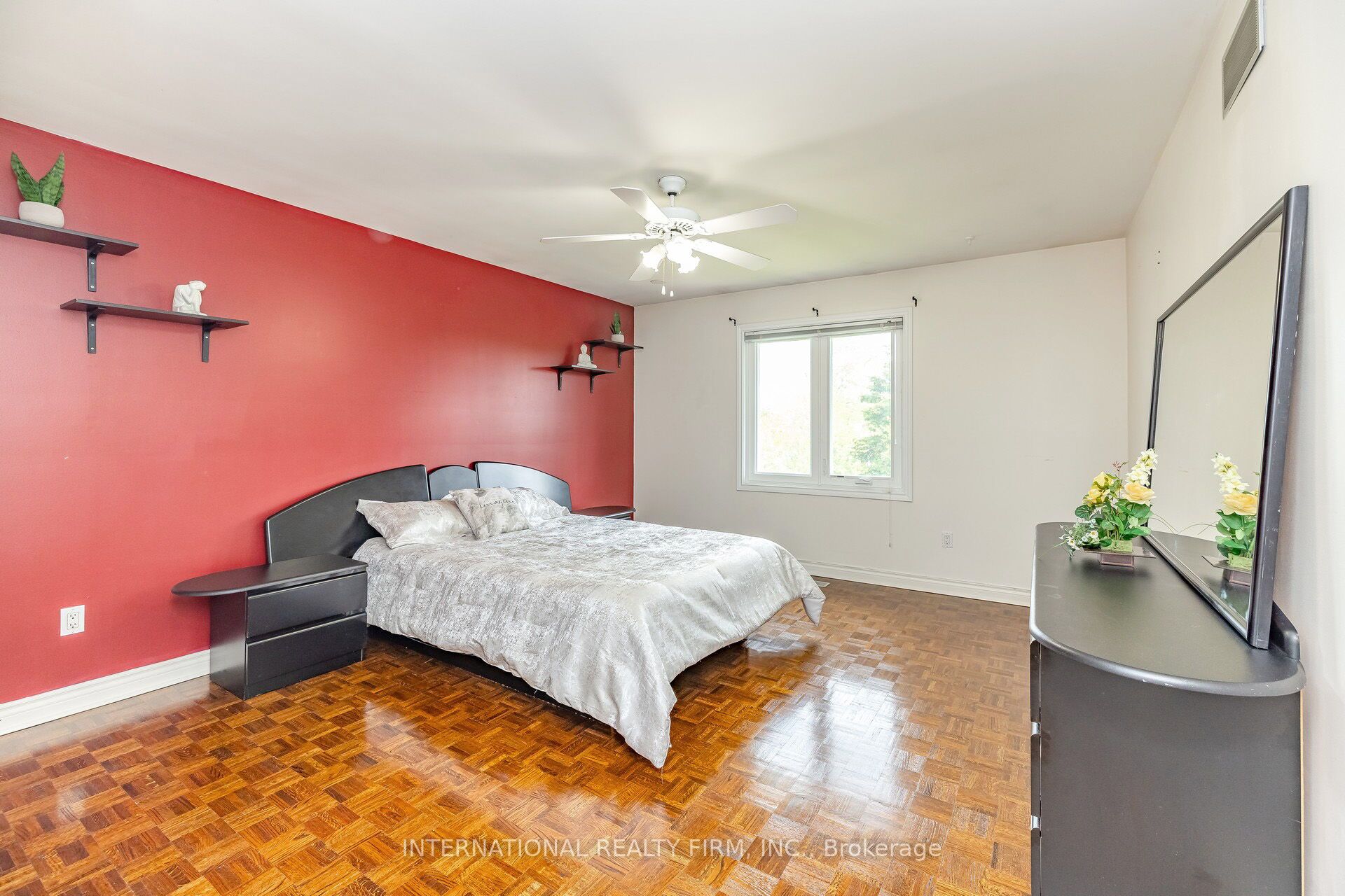 1236 Fleet Street Property Photo 19