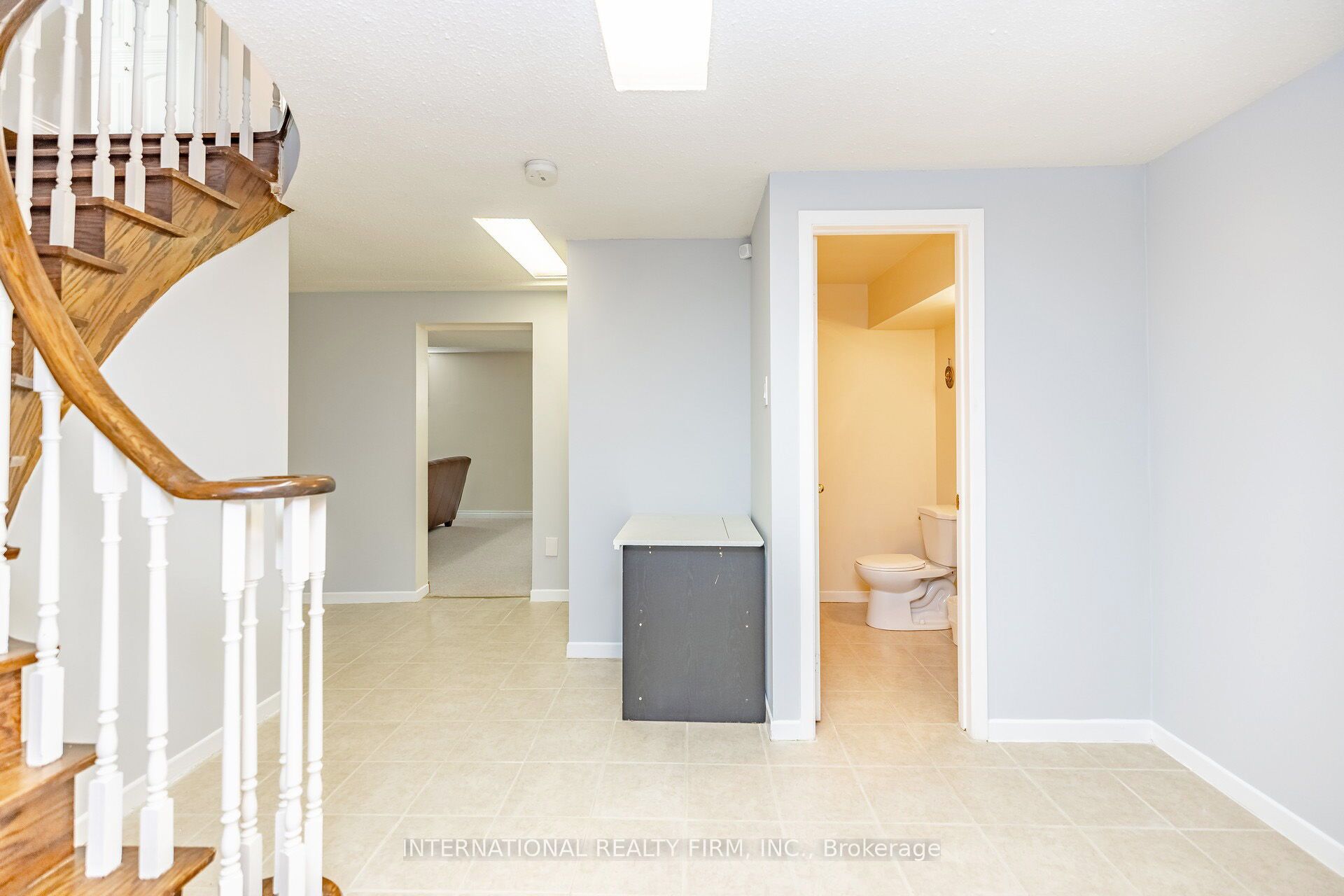 1236 Fleet Street Property Photo 27