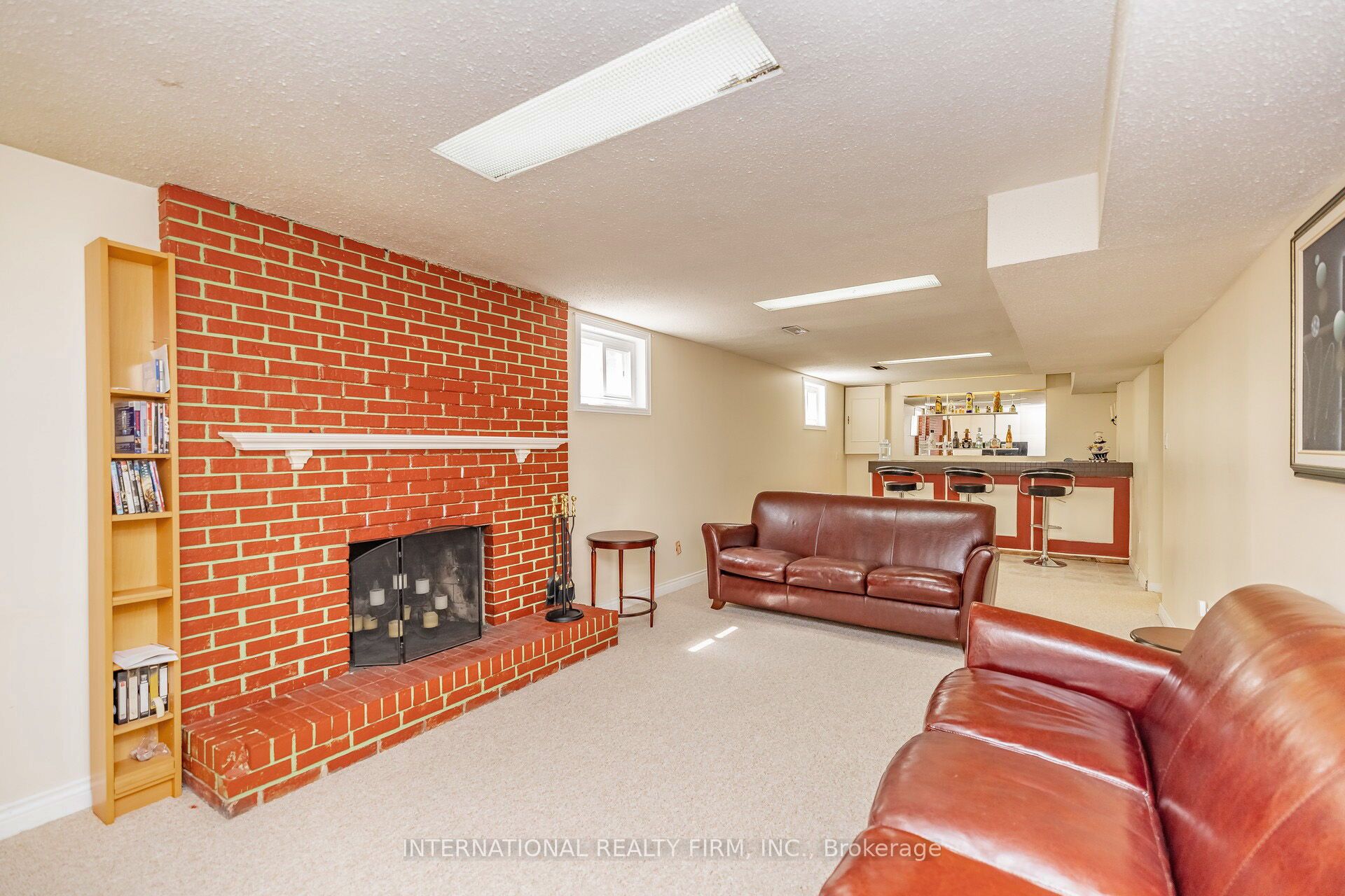 1236 Fleet Street Property Photo 30