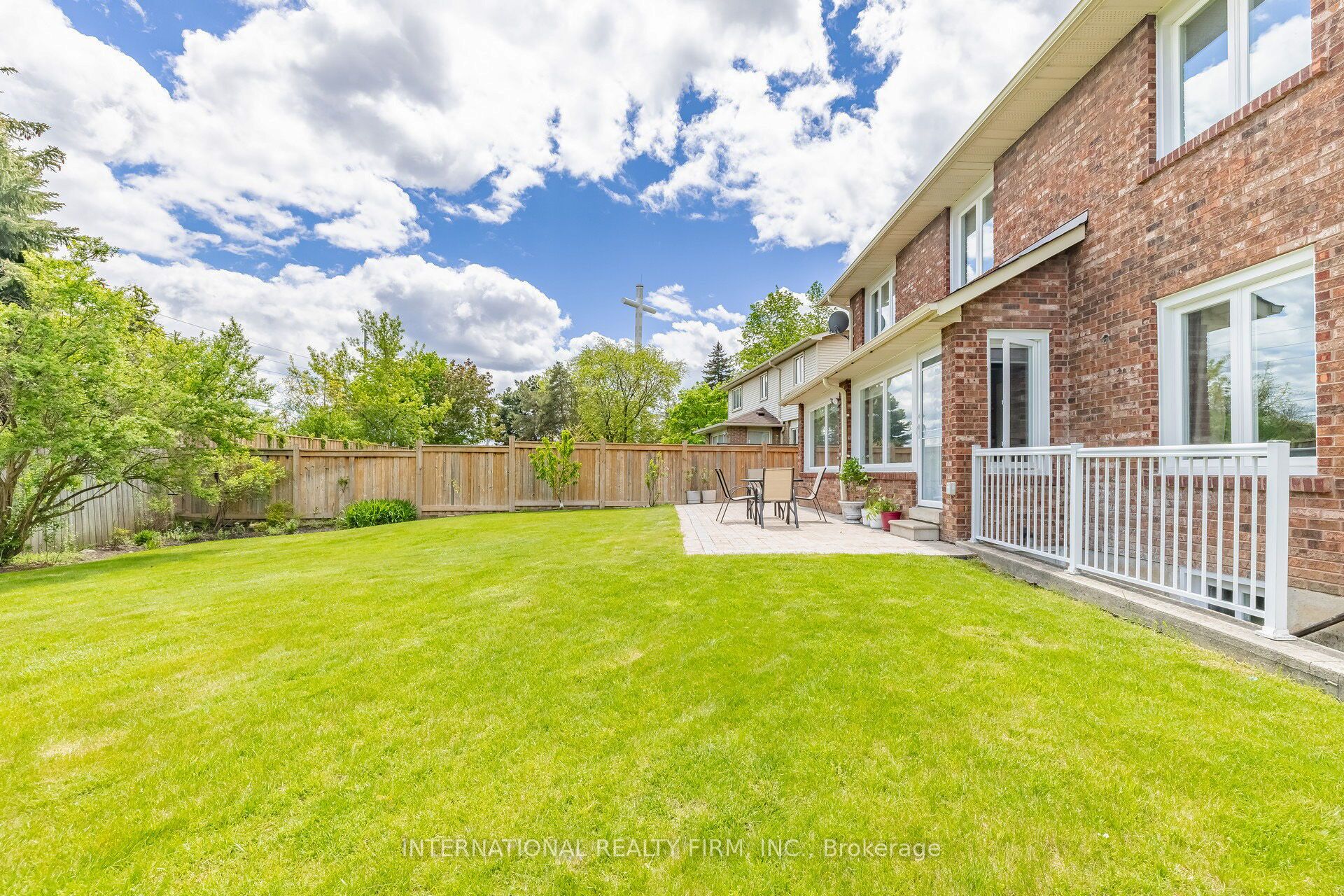 1236 Fleet Street Property Photo 33