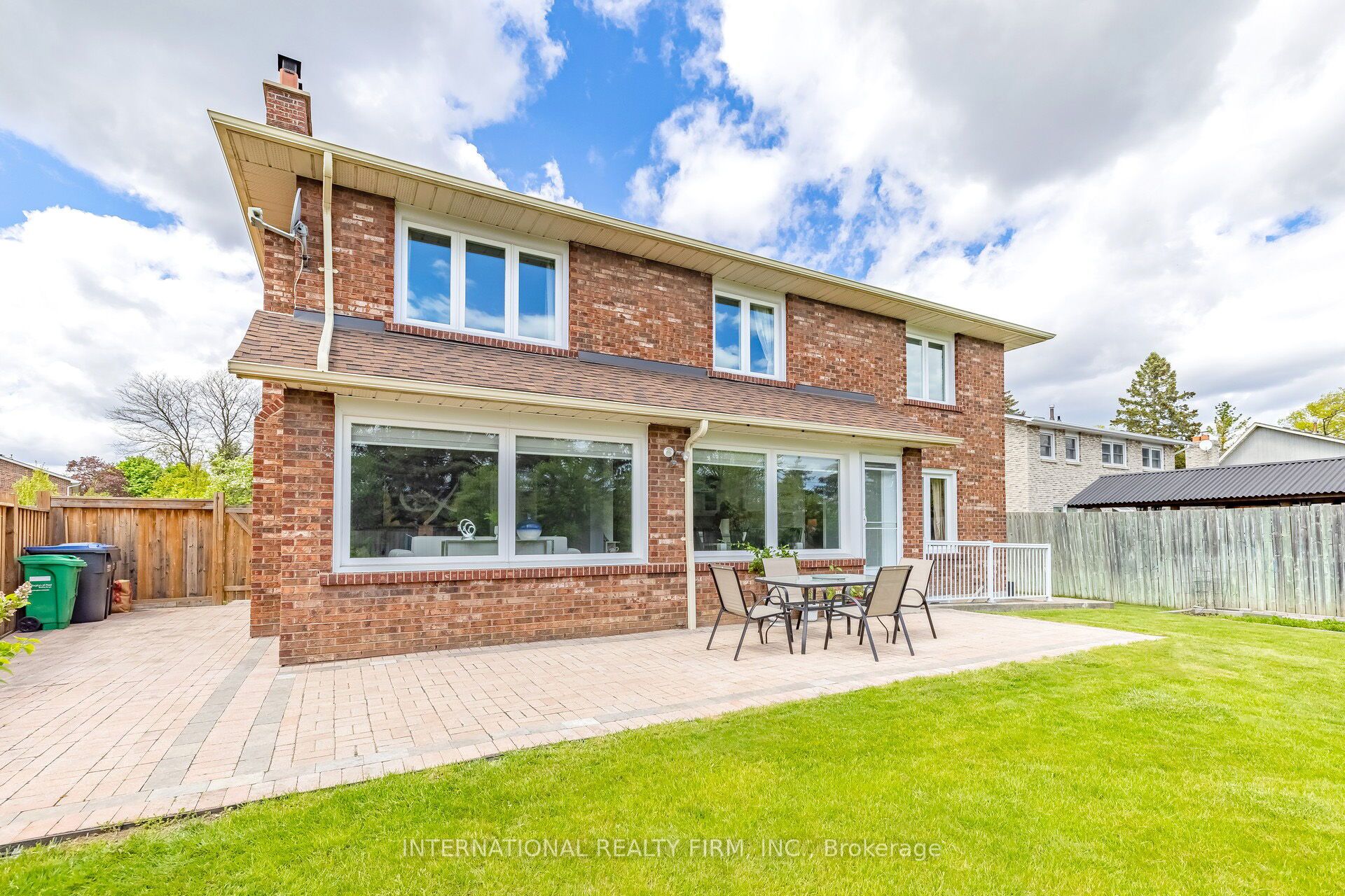 1236 Fleet Street Property Photo 34