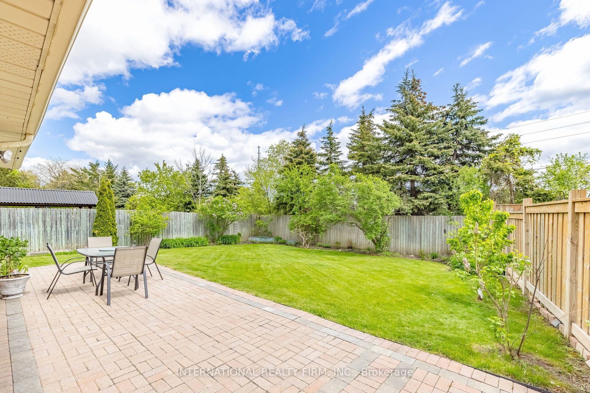 1236 Fleet Street Property Photo 35