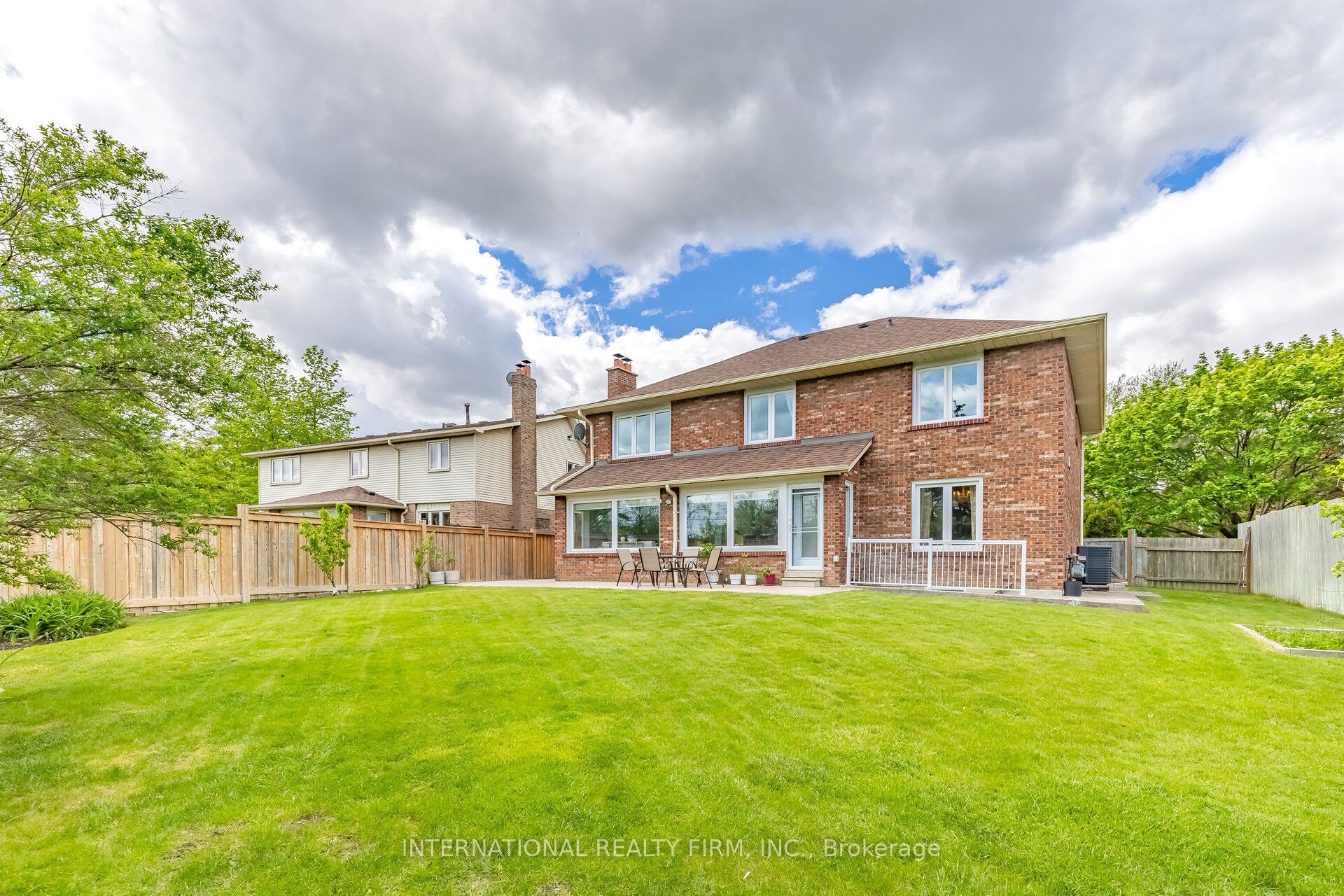 1236 Fleet Street Property Photo 36