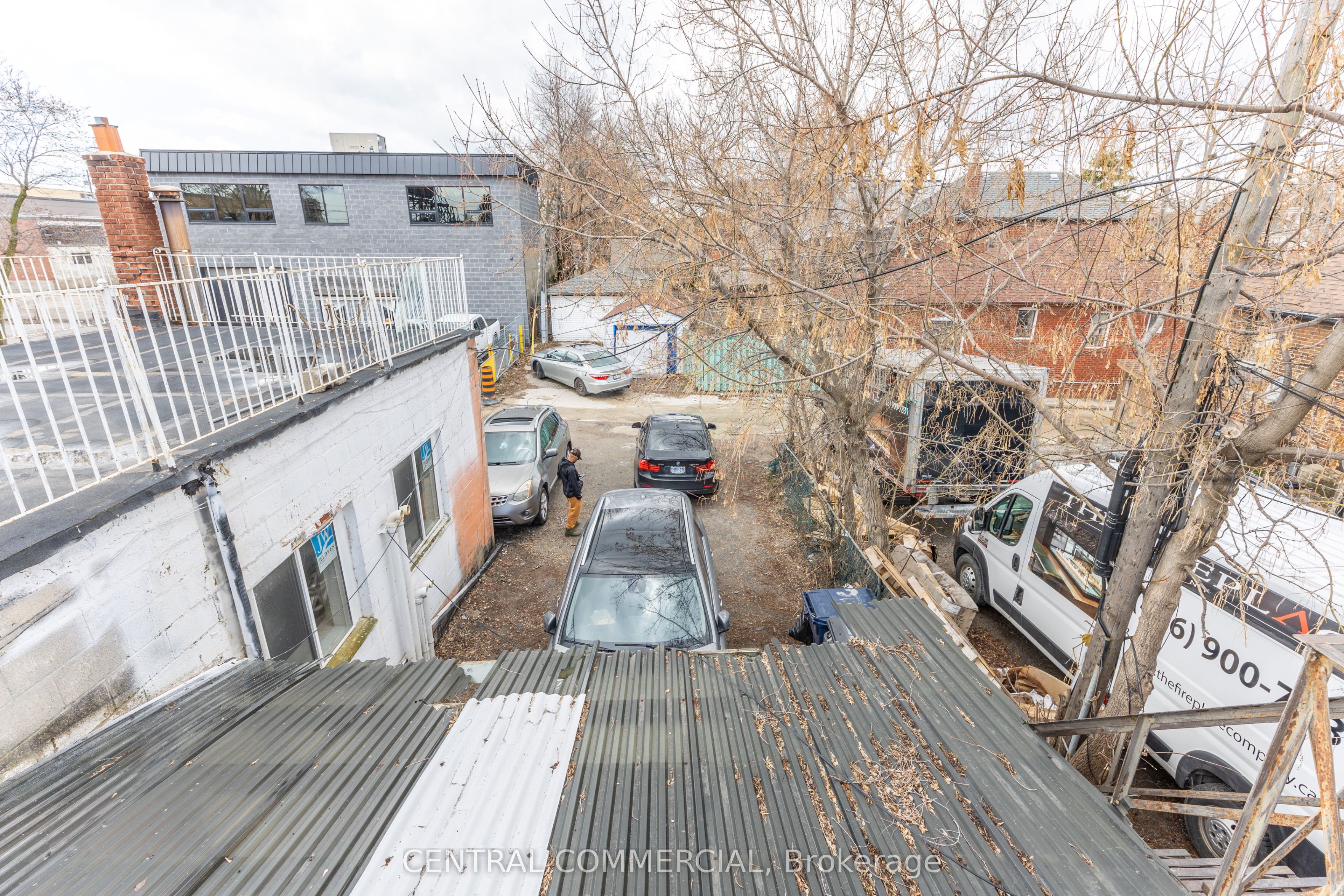 2850-2852 Dufferin Street Property Photo 45