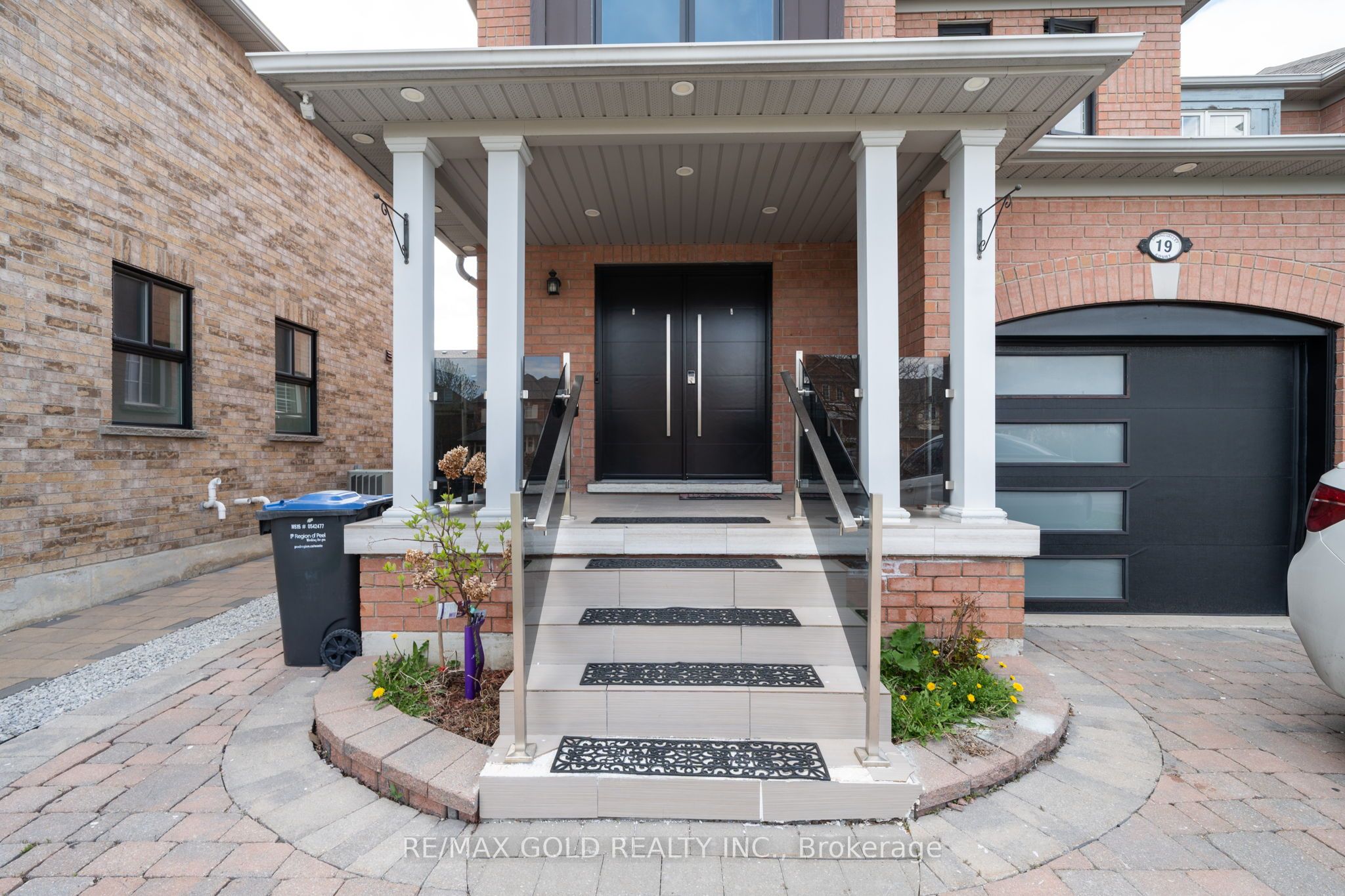 19 Spring Valley Court