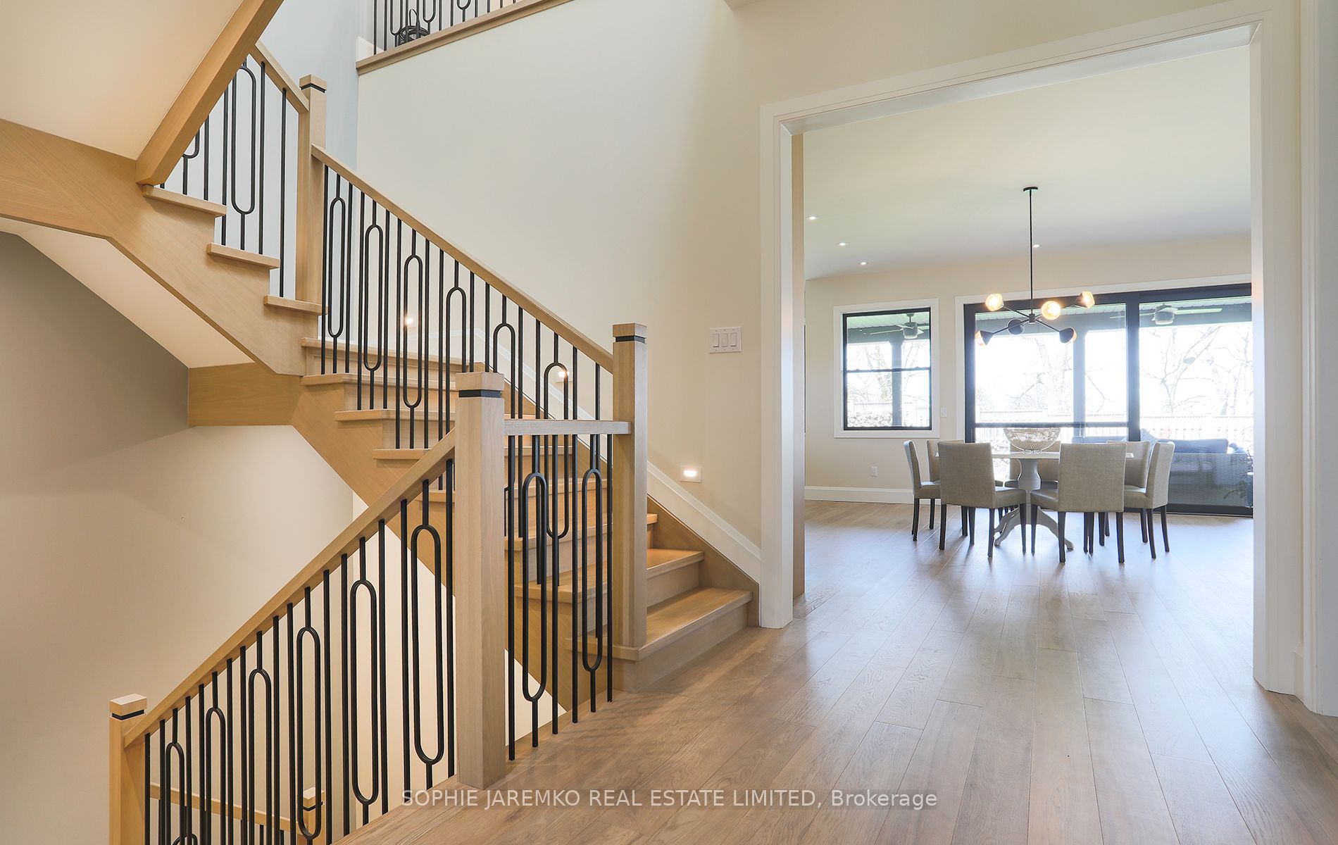 939 Melton Drive Property Photo 4