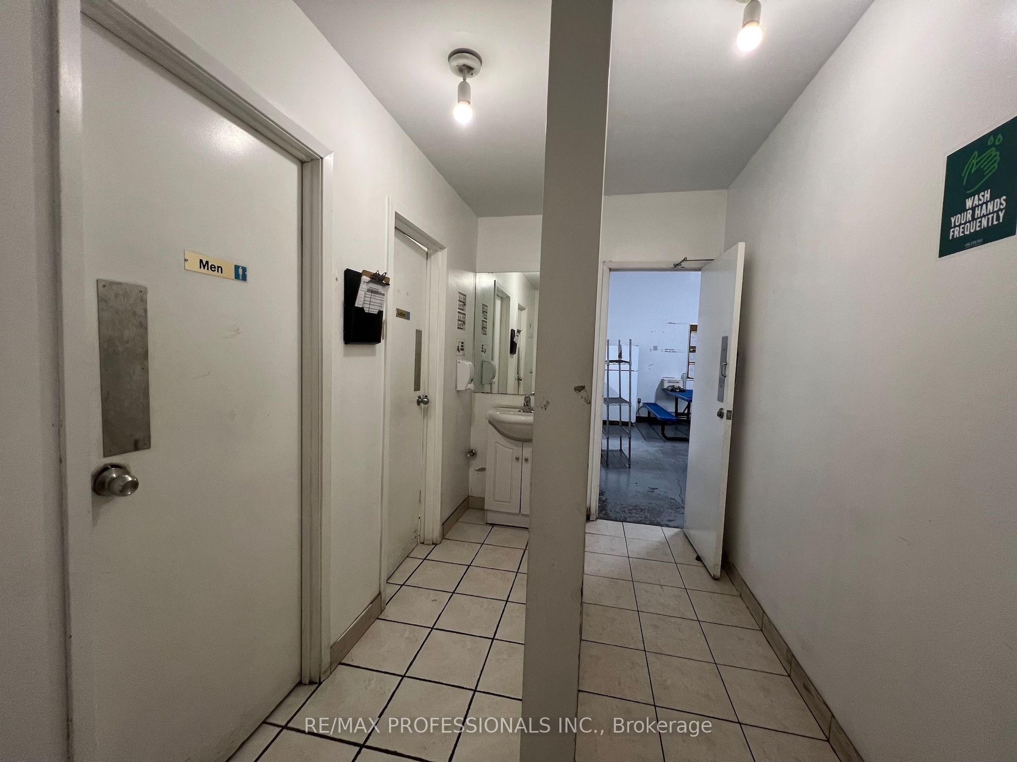 130 North Queen Street Property Photo 16