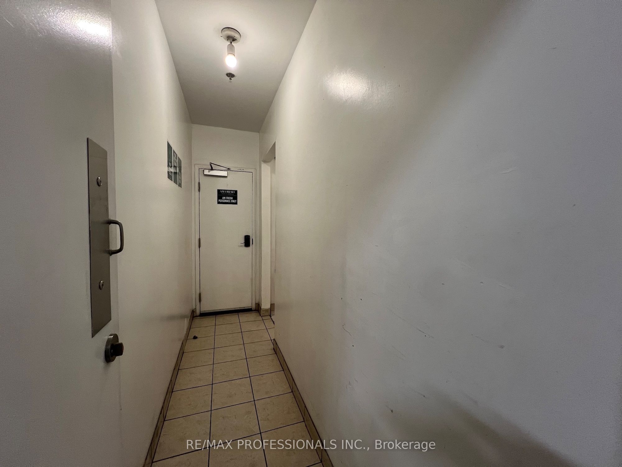 130 North Queen Street Property Photo 20