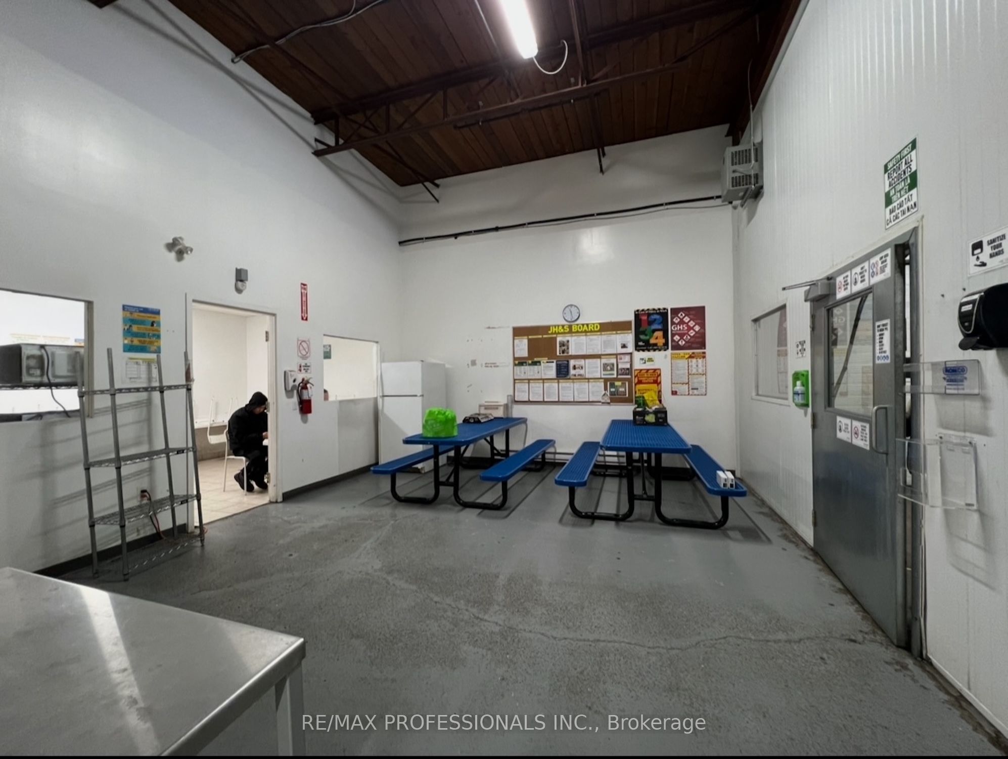 130 North Queen Street Property Photo 25