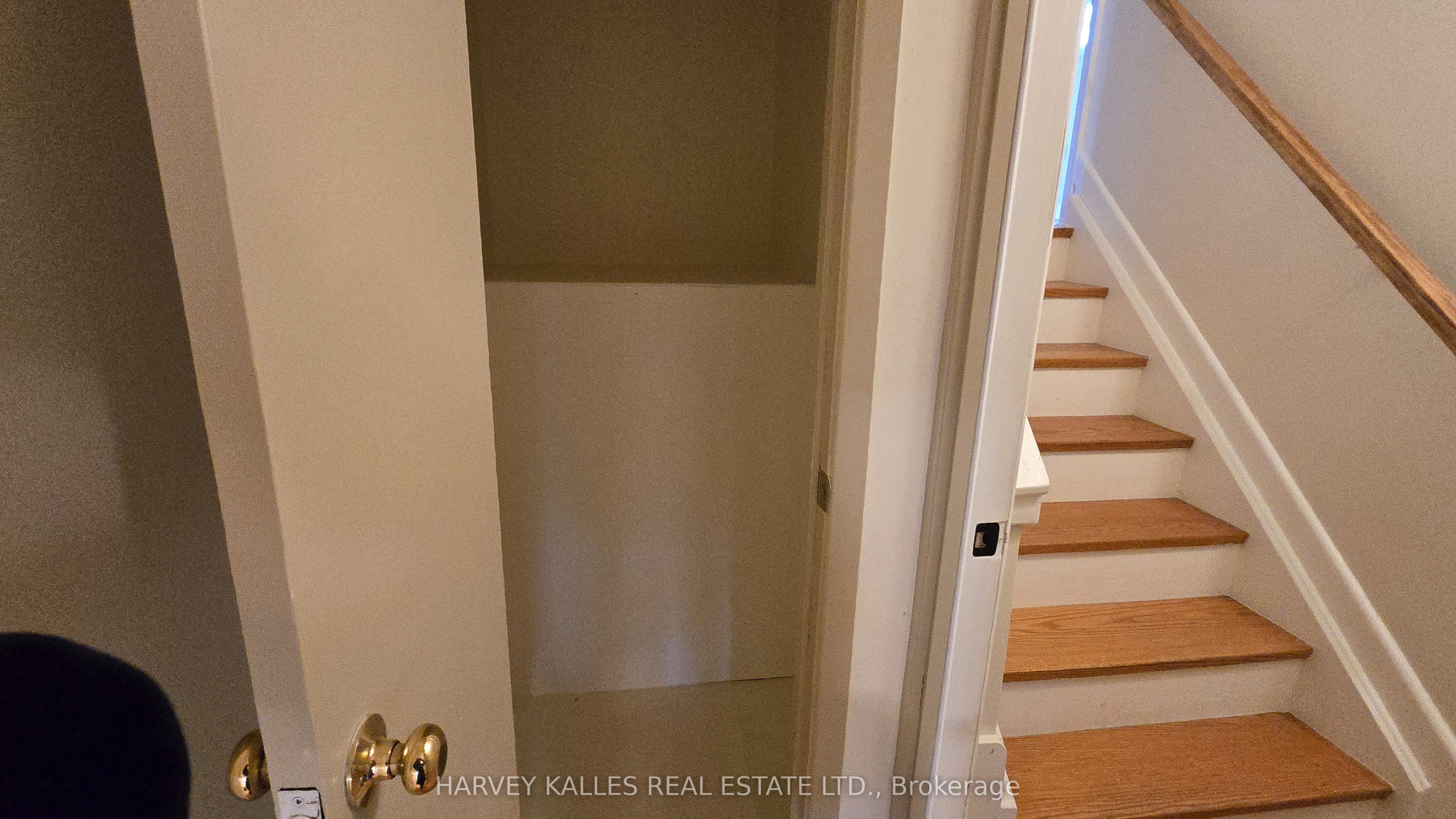 279 Cornelius Parkway Upper Property Photo 7