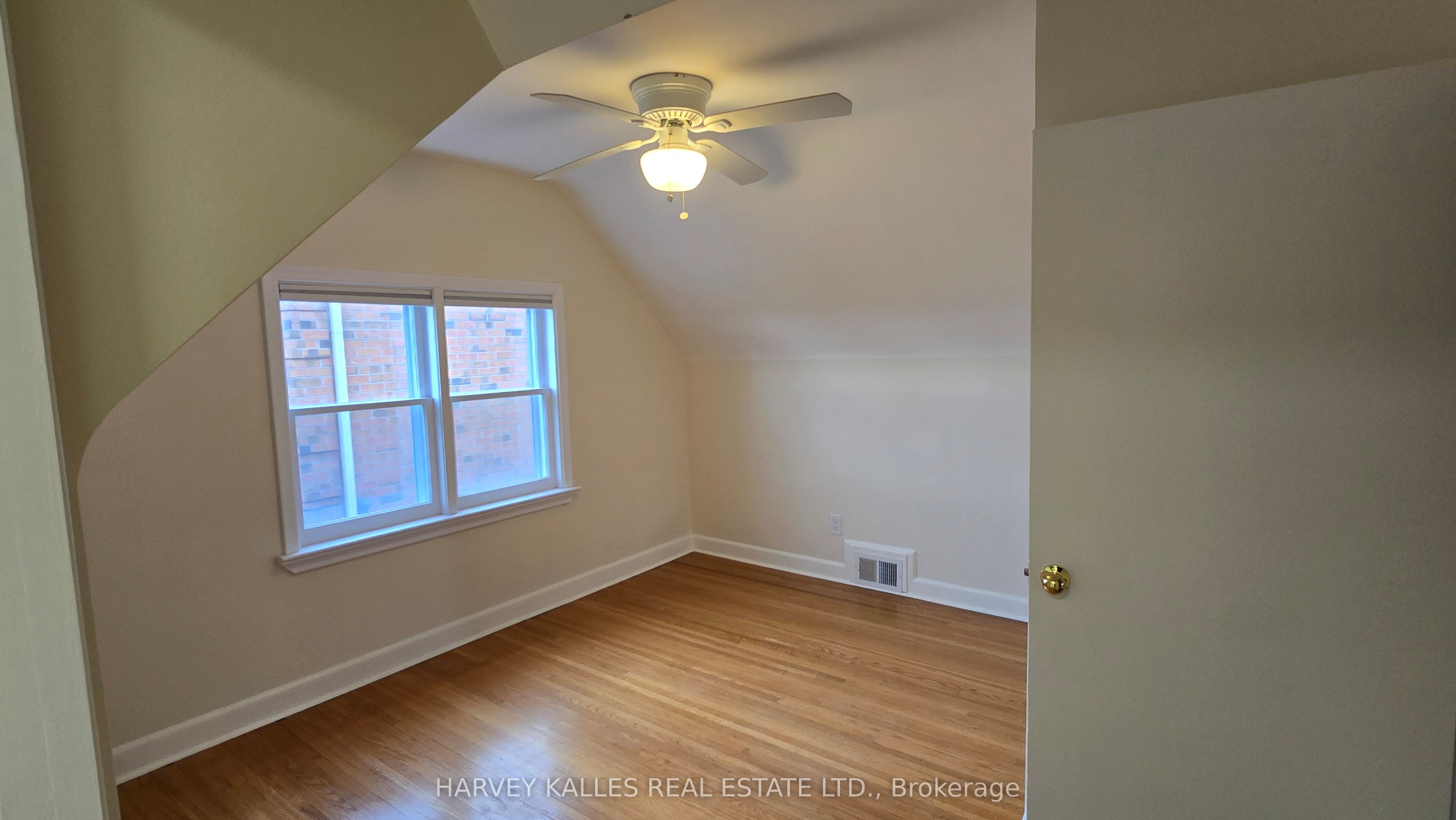 279 Cornelius Parkway Upper Property Photo 16