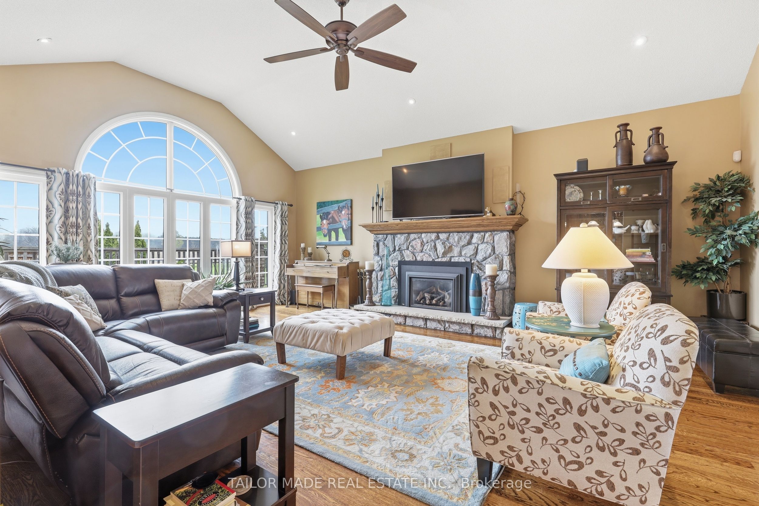 1749 Station Road Property Photo 11