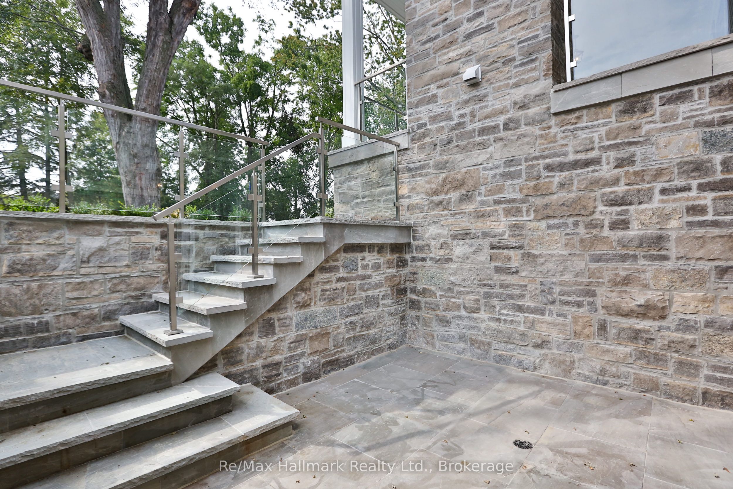482 Morrison Road Property Photo 3