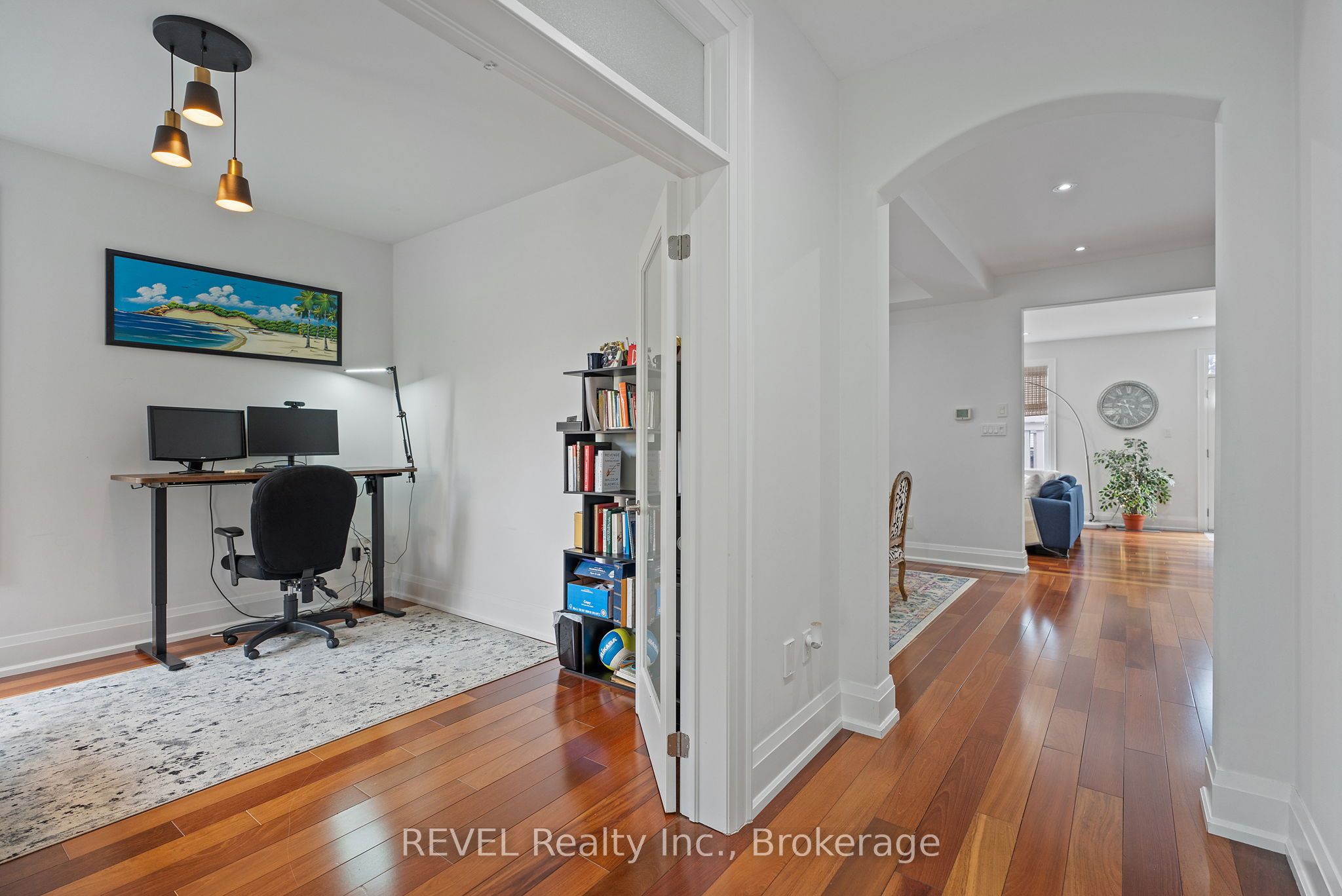401 Schreyer Crescent Property Photo 6