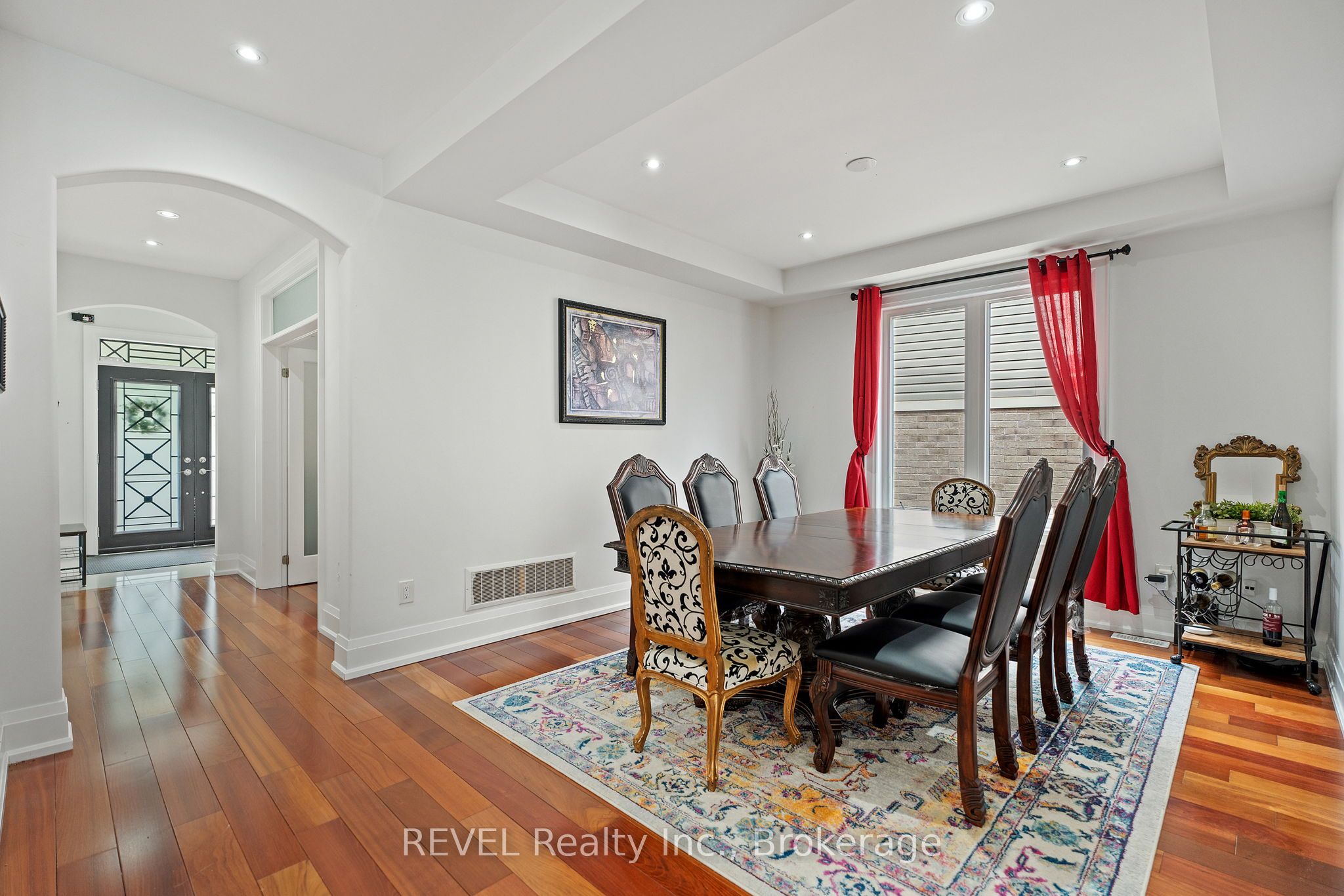 401 Schreyer Crescent Property Photo 9