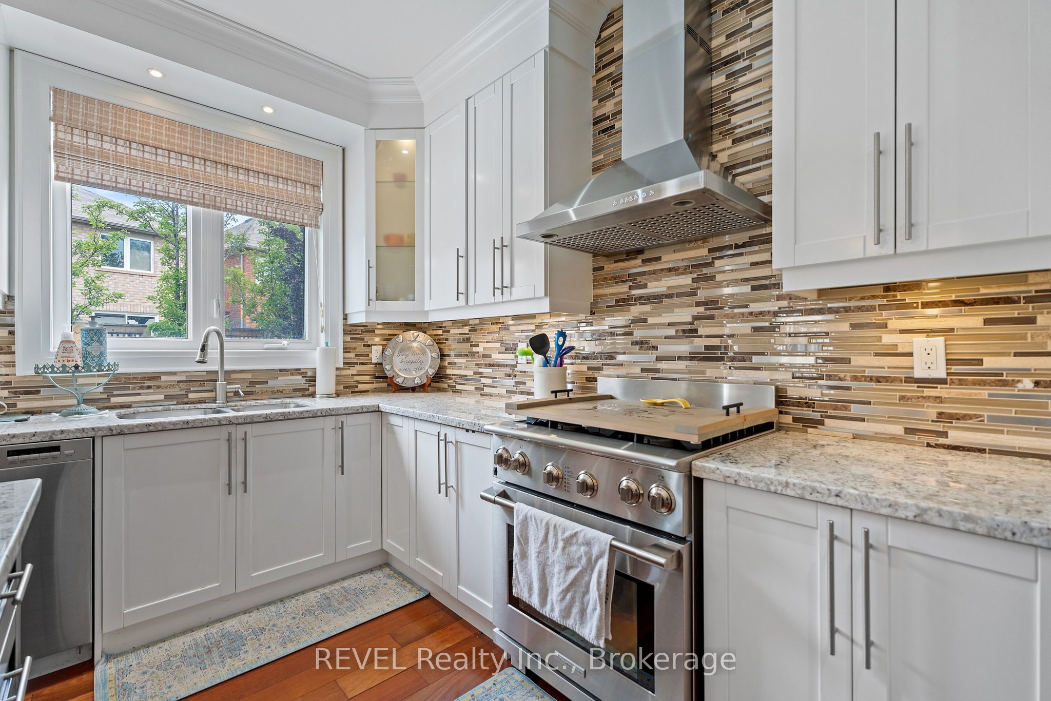 401 Schreyer Crescent Property Photo 16