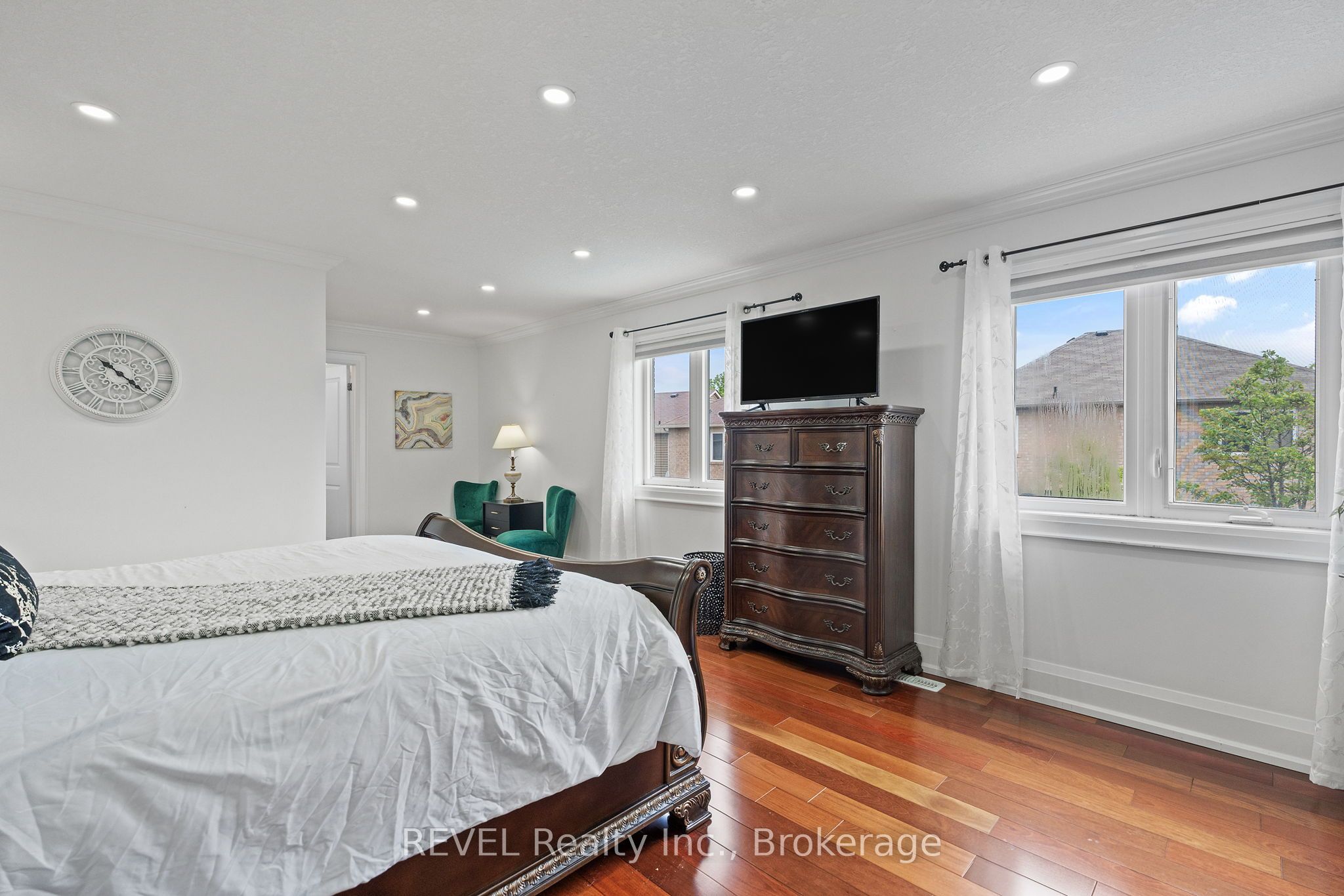 401 Schreyer Crescent Property Photo 24