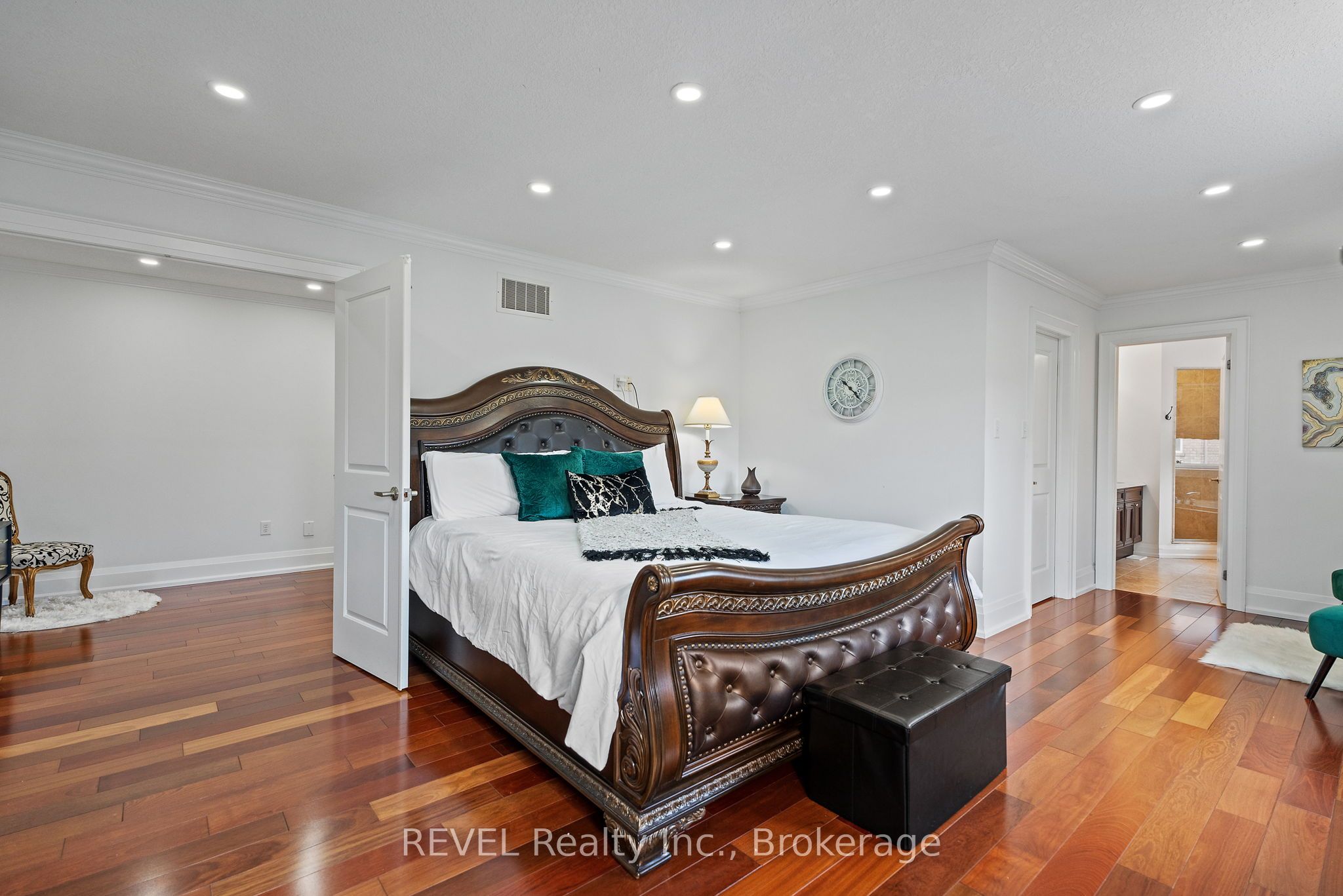 401 Schreyer Crescent Property Photo 25