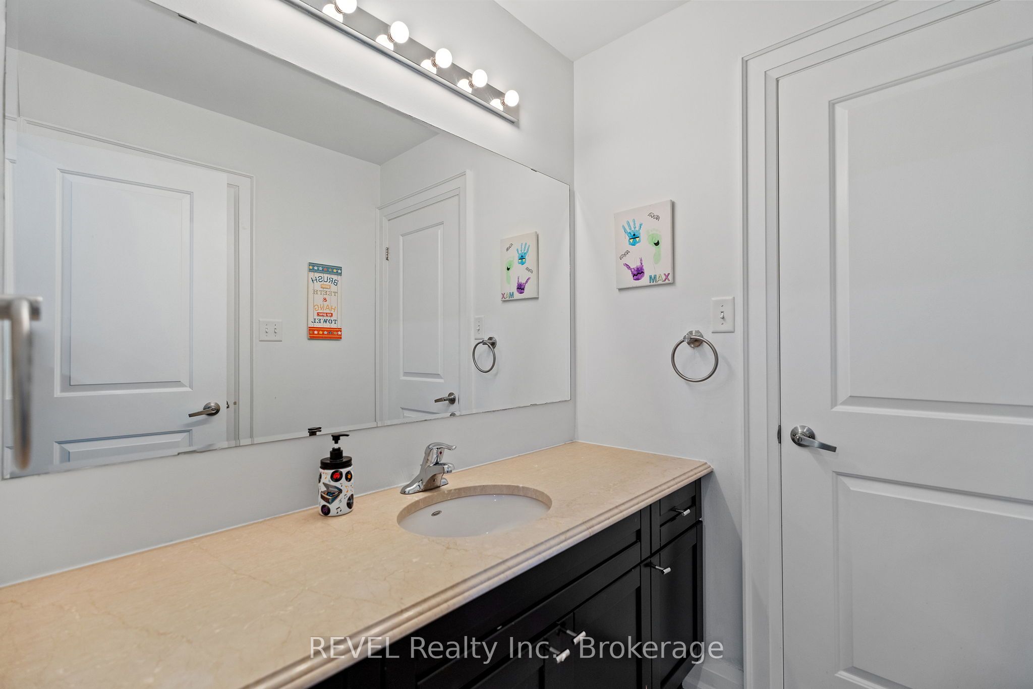401 Schreyer Crescent Property Photo 33
