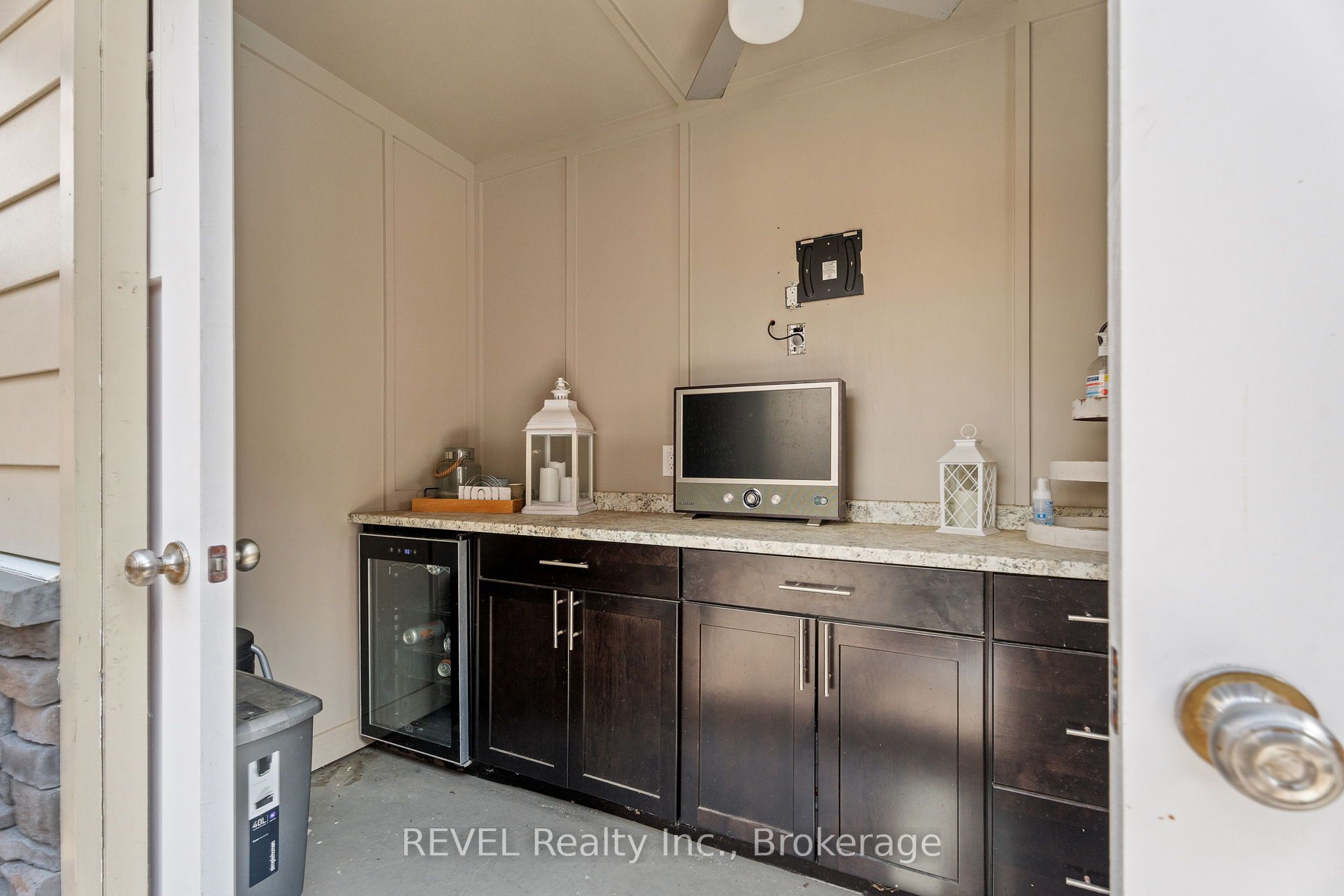401 Schreyer Crescent Property Photo 37