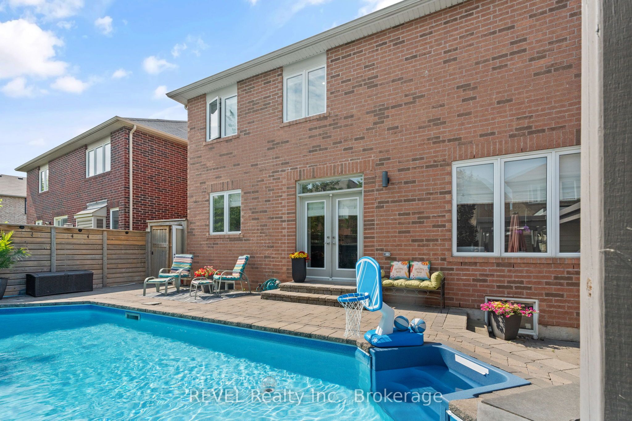 401 Schreyer Crescent Property Photo 42
