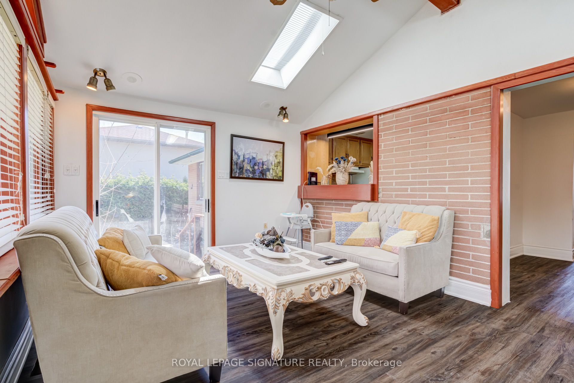 411 Maplehurst Avenue Property Photo 13